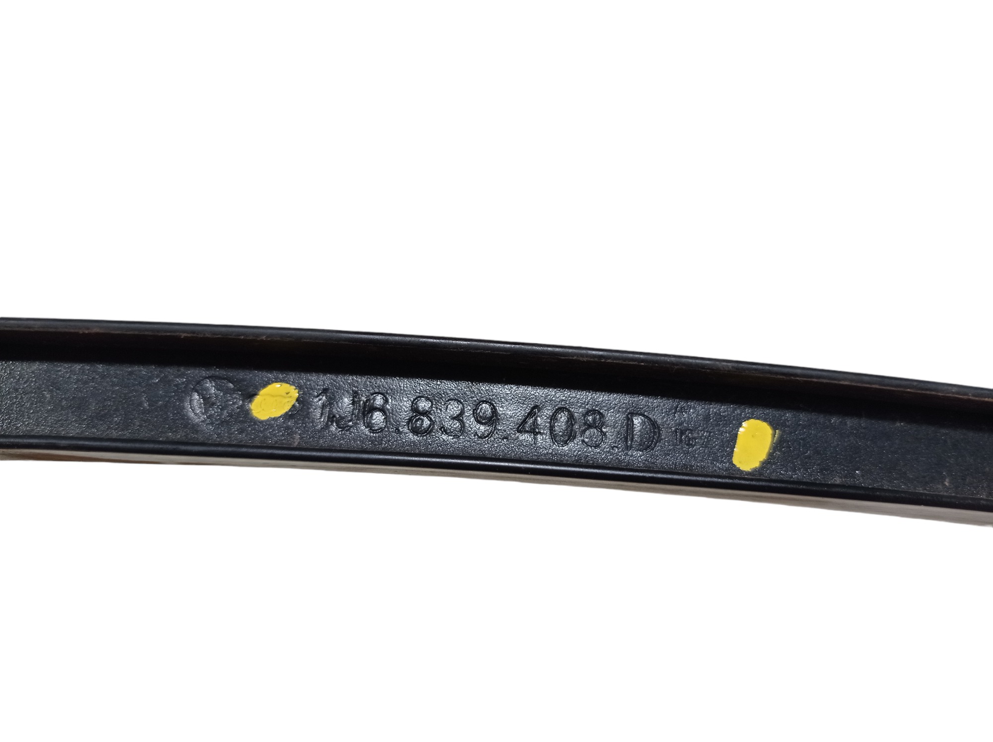 Guia Vidro Porta Traseira Direita Vw Golf Sportline 08 V582 6