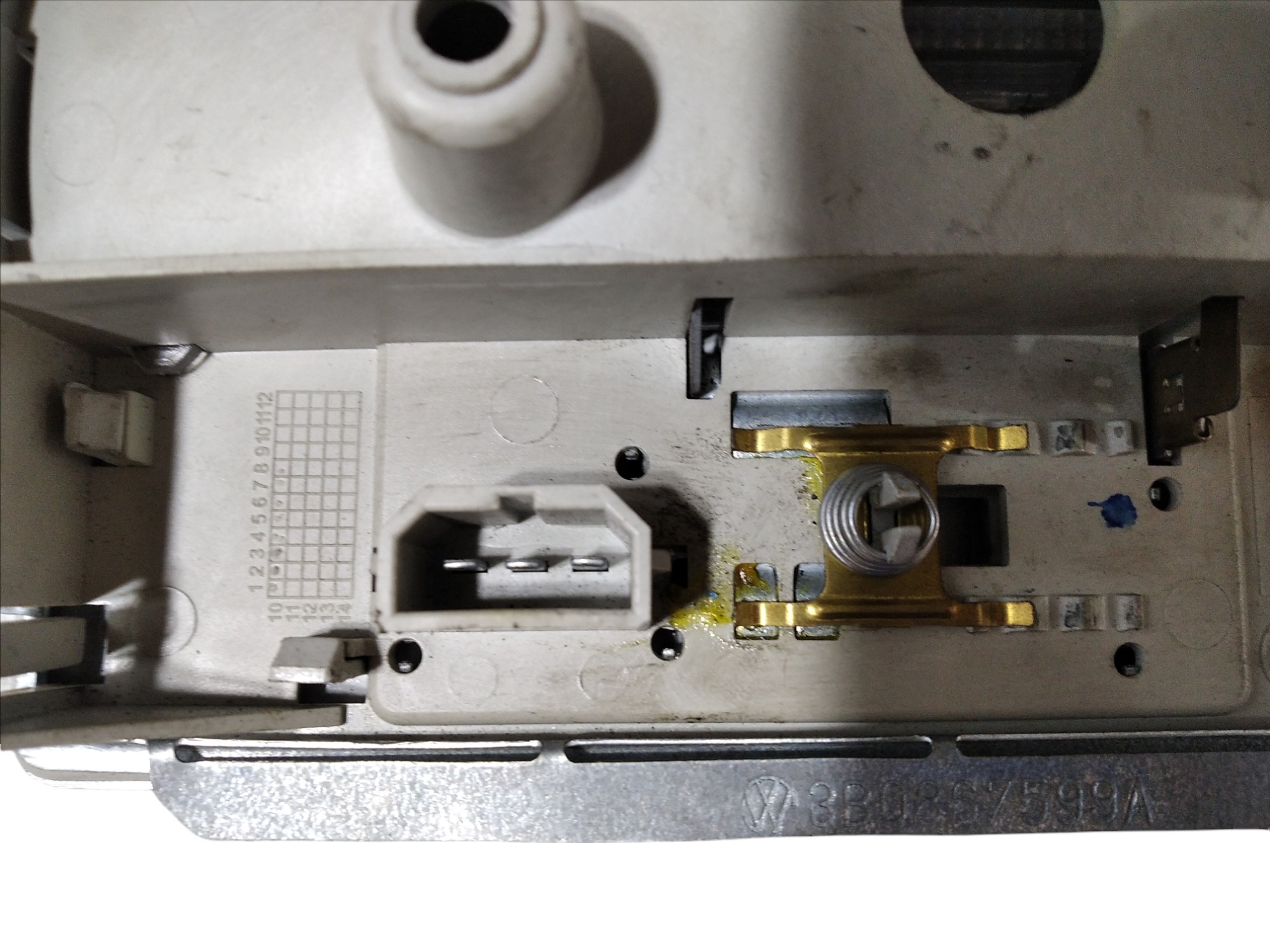 Luz Cortesia Vw Voyage 1.0 2010 6q0947105 V251 7