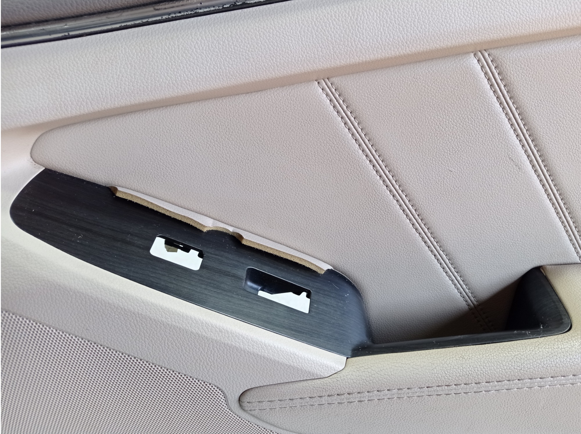 Forro Porta Dianteira Direita Kia Cadenza 2013 V547 9