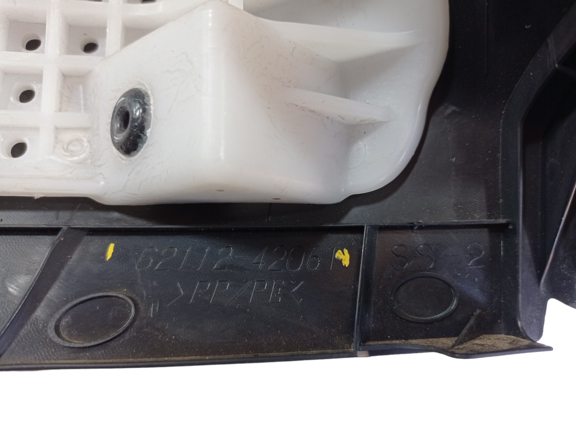 Acabamento Pé Coluna Dianteira Esquerda Toyota Rav4 18 V553 1