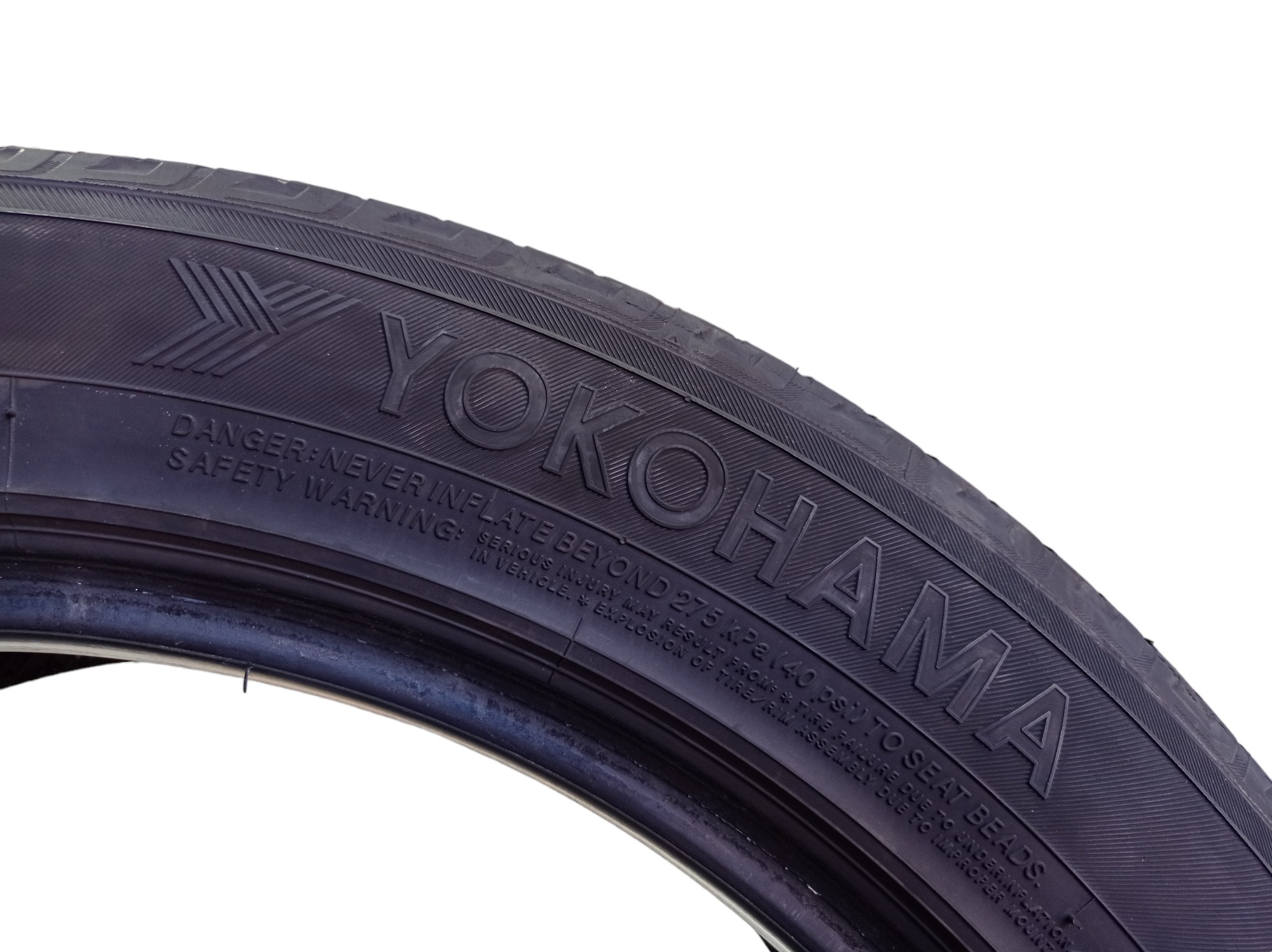 Pneu Aro 20 Yokohama Geolandar Suv 235/55 R20 102v 3