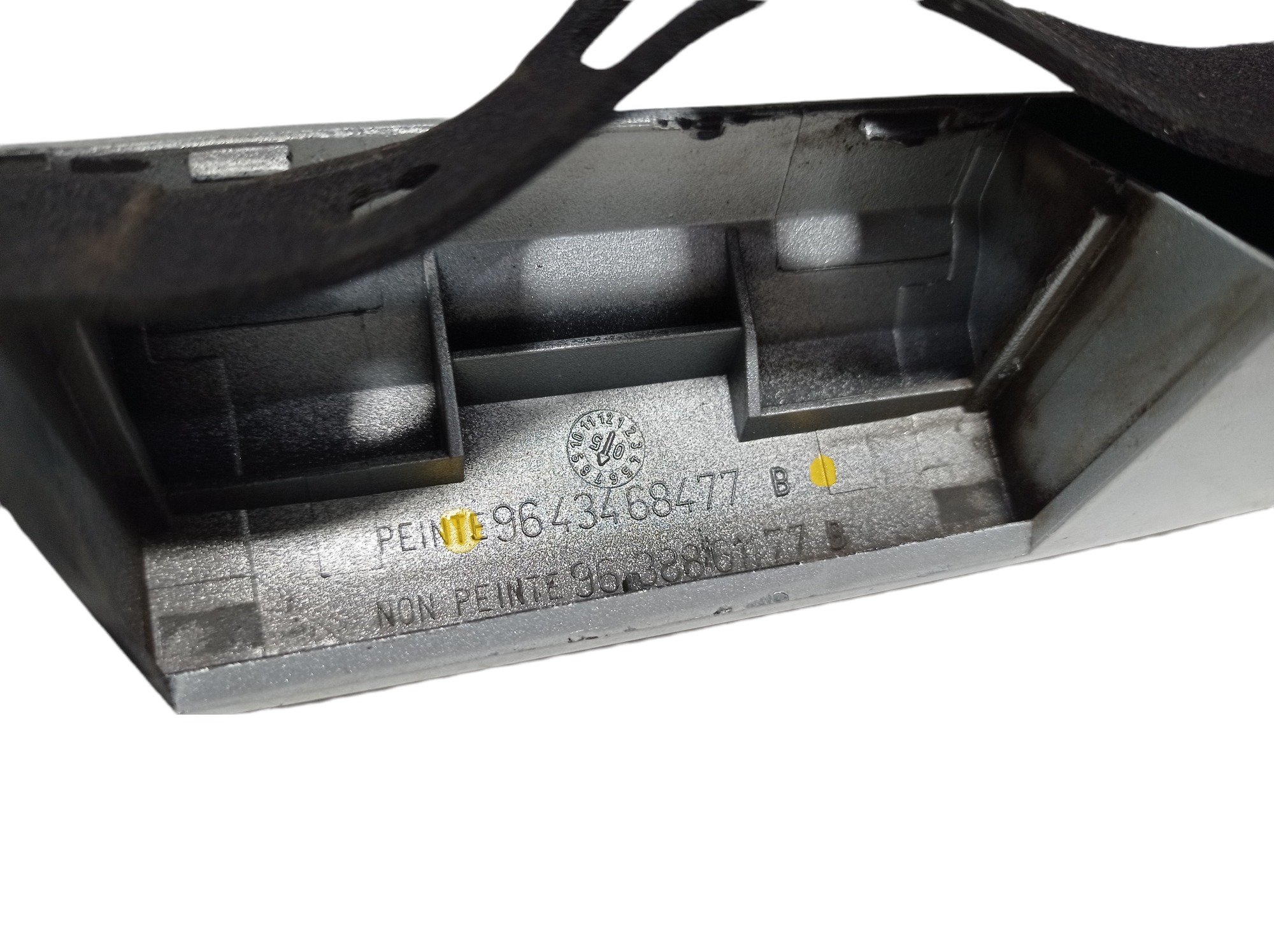 Friso Tampa Traseira Citroen C3 2008 9643468477 V244 9