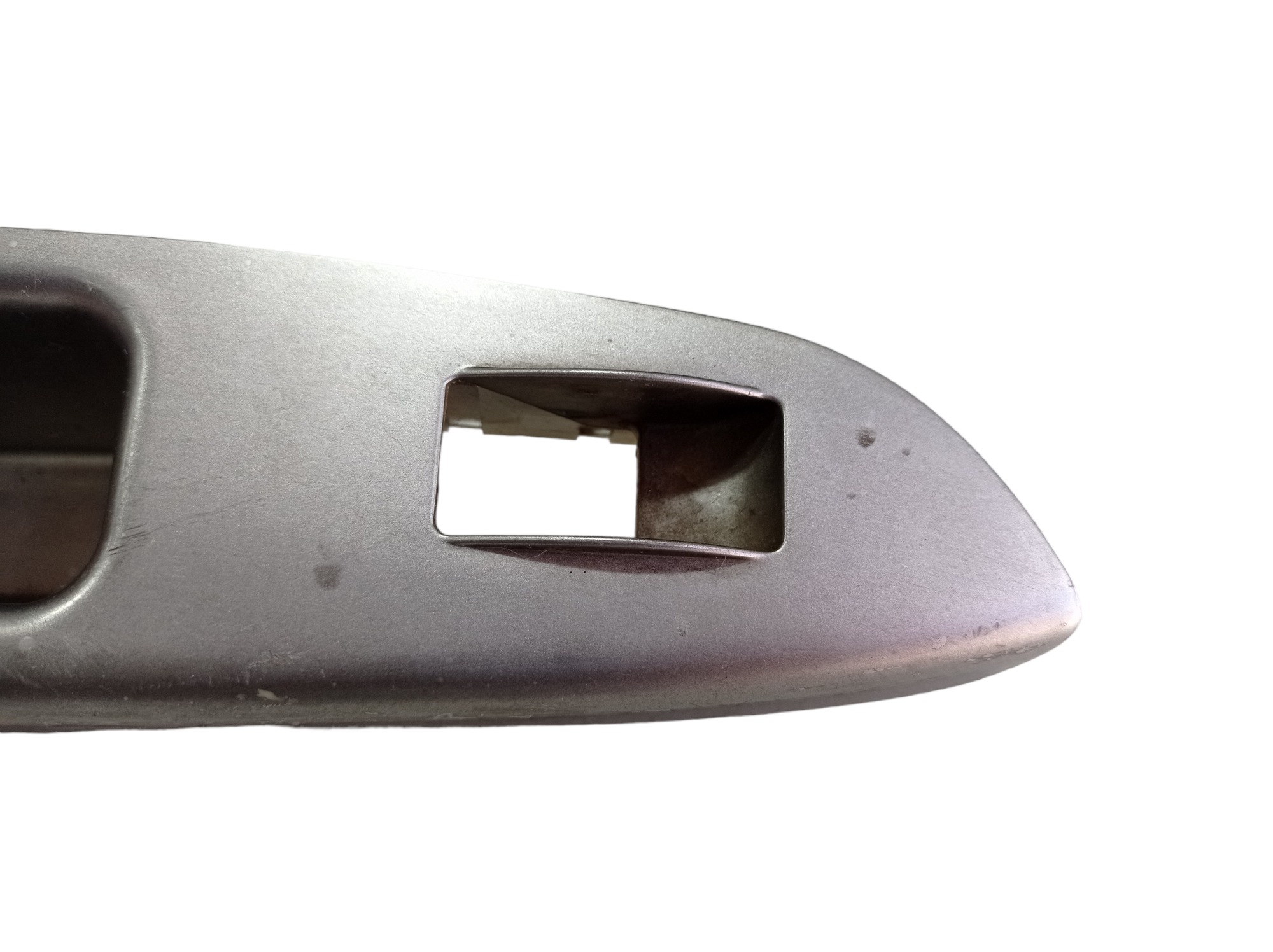 Moldura Botão Vidro Porta Traseira Esquerda 530 2015 V567 5