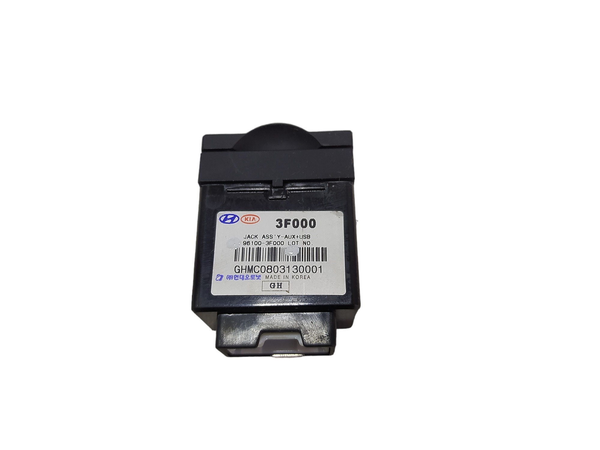 Entrada Usb iPod Kia Opirus 2008 V581 4
