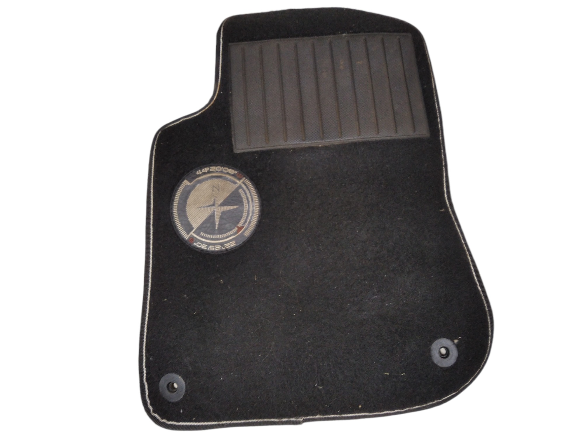 Tapete Dianteiro Esquerdo Peugeot 2008 Cross 2019 V341 Preto