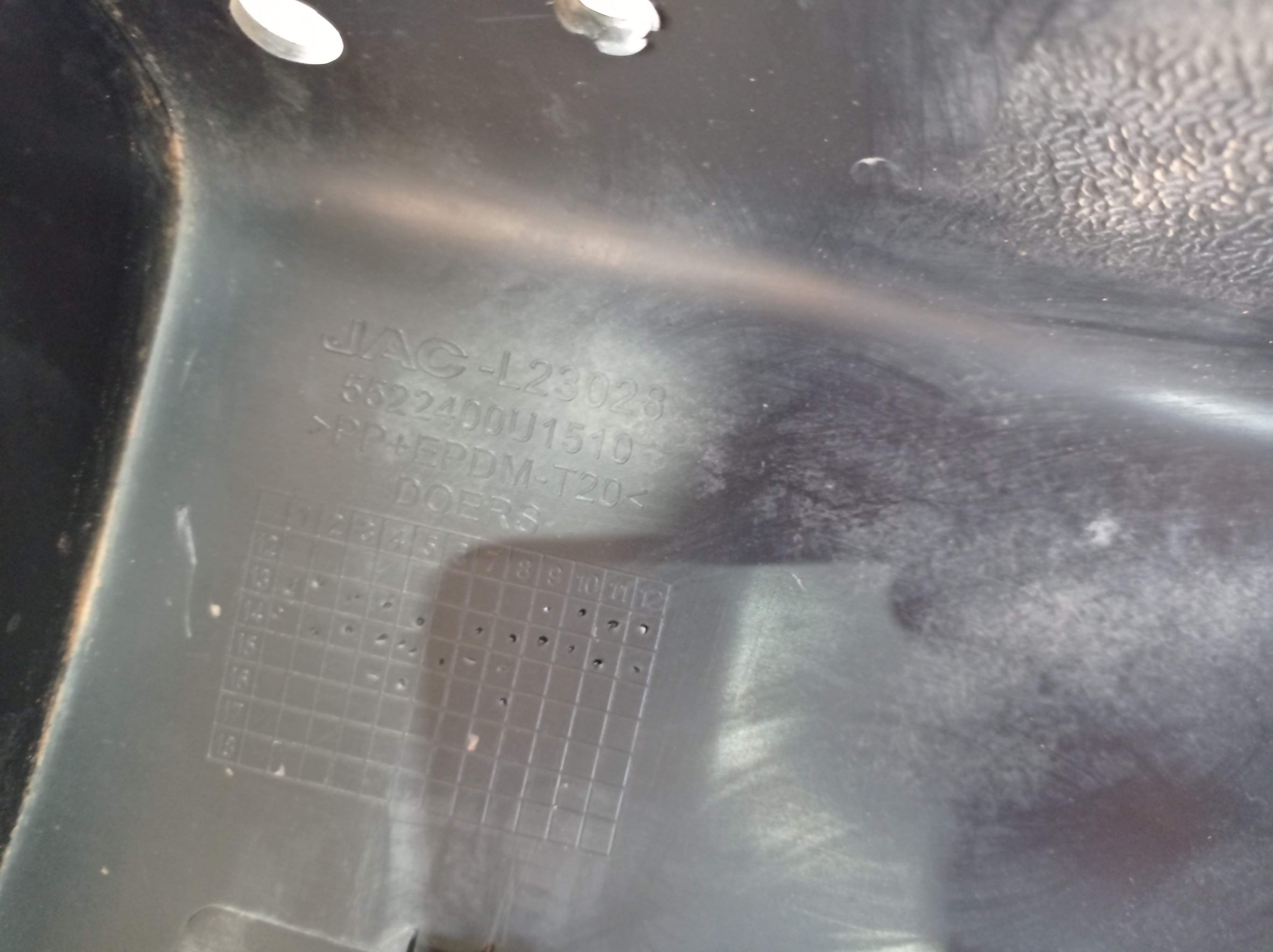 Spoiler Lateral Direito Jac T6 2016 V554 10