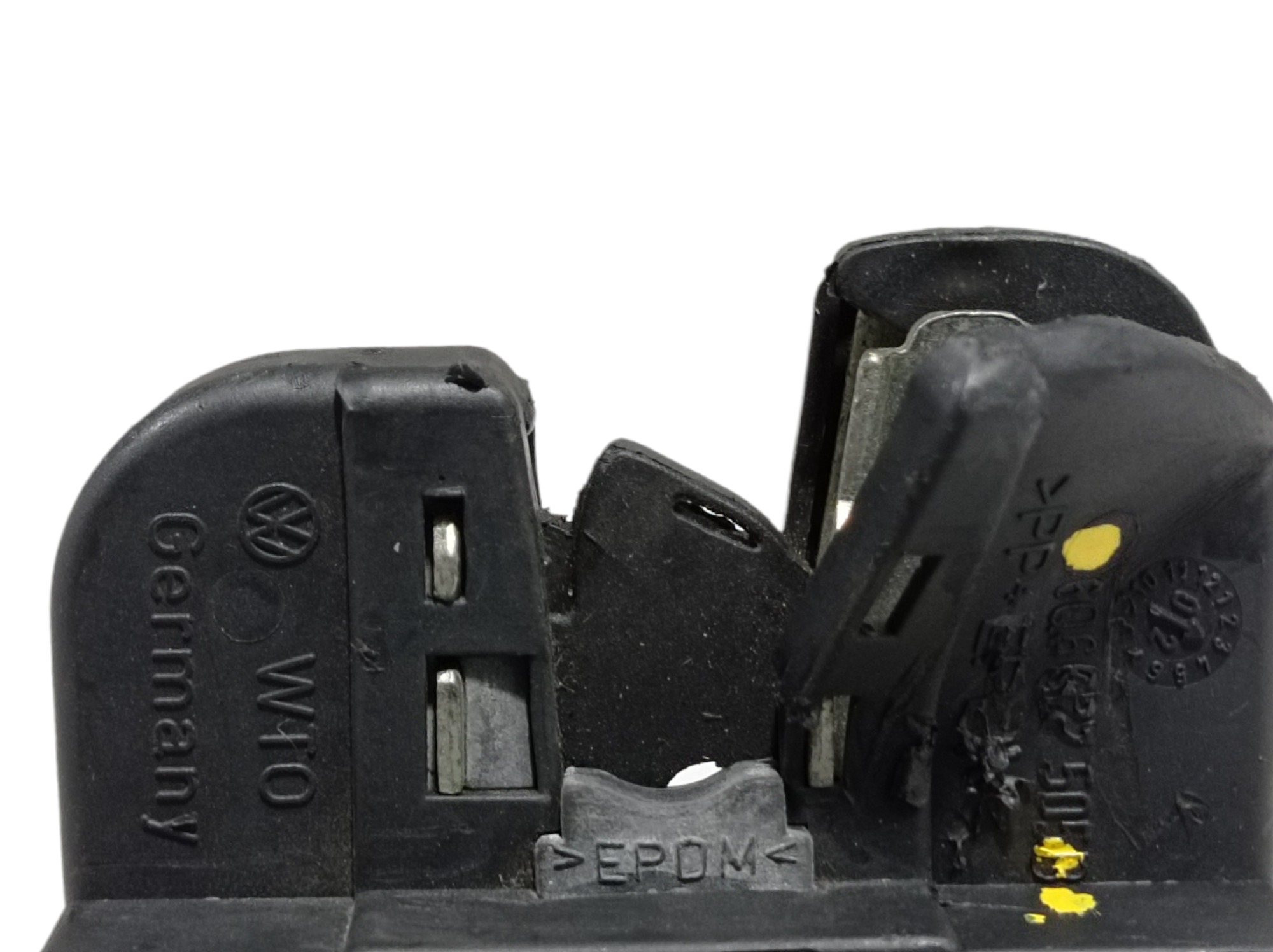 Fechadura Tampa Traseira Vw Polo 2002 6q6827505b V189 3