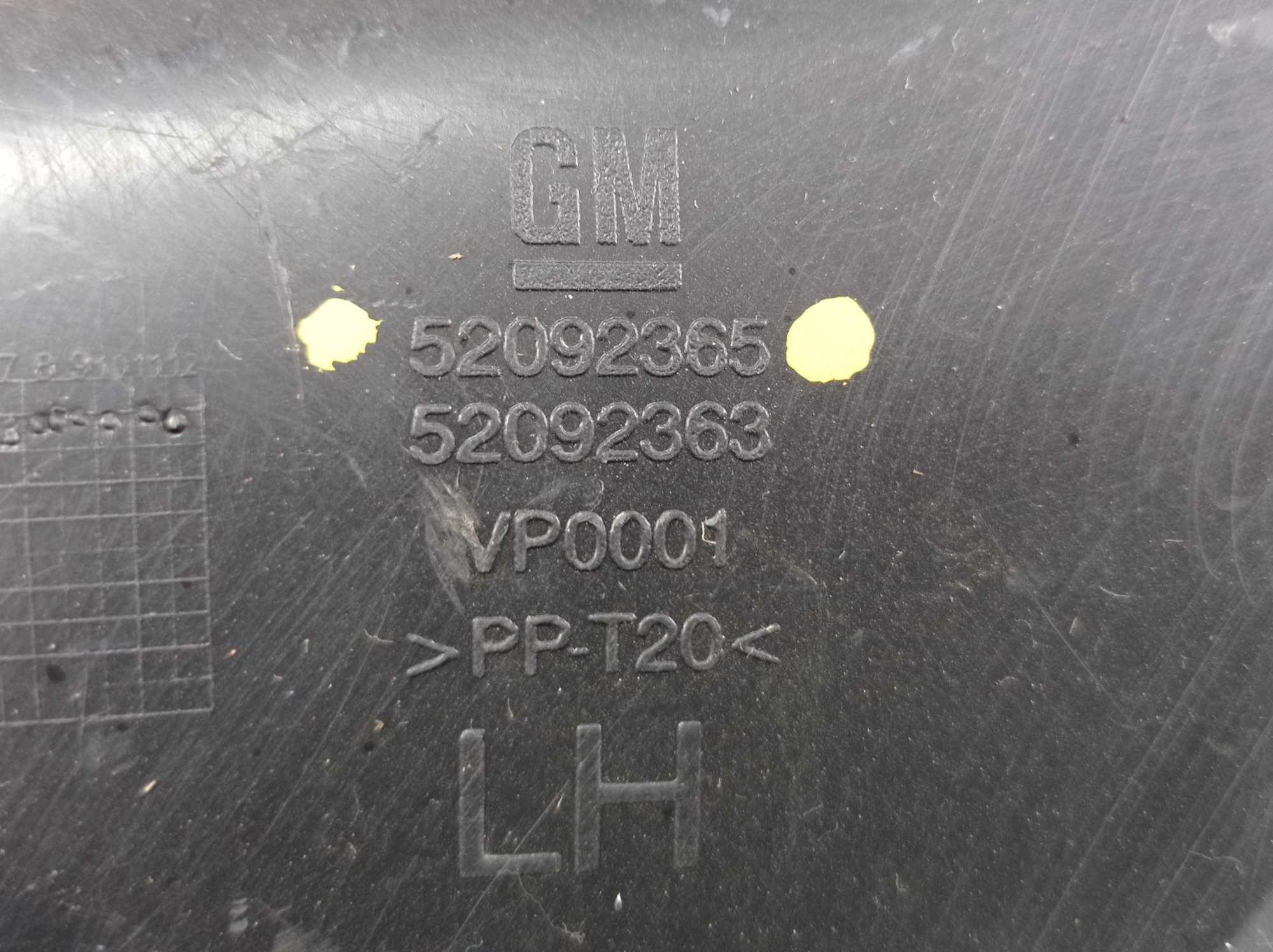 Moldura Farol Milha Lado Esquerdo Gm Onix Prisma 52092365 Vl 8