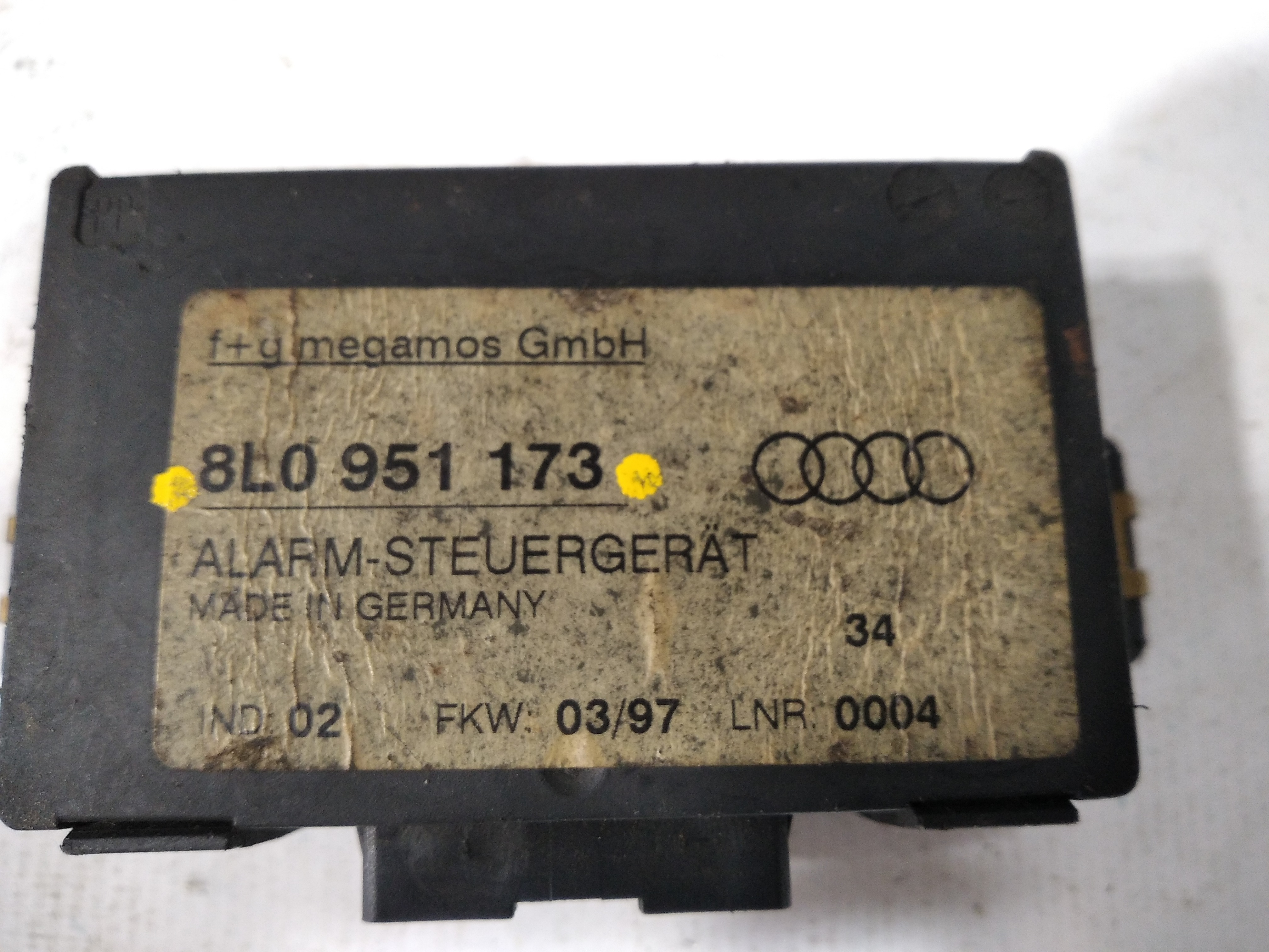Módulo Alarme Audi A3 A8 Referência 8l0951173 V261 4