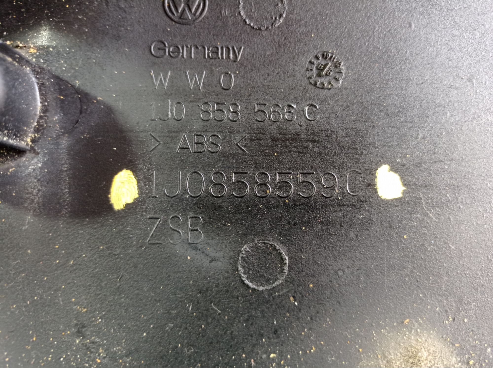 Moldura Inferior Volante Vw Golf 2.0 2000 1j0858559c V478 8