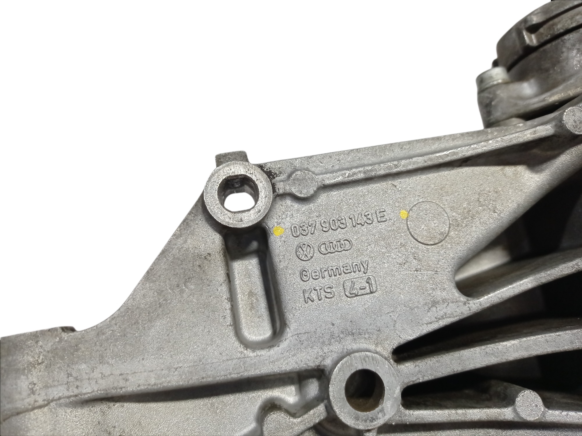 Suporte Compressor Ar Vw Golf 2.0 1994 V308 037903143e 6
