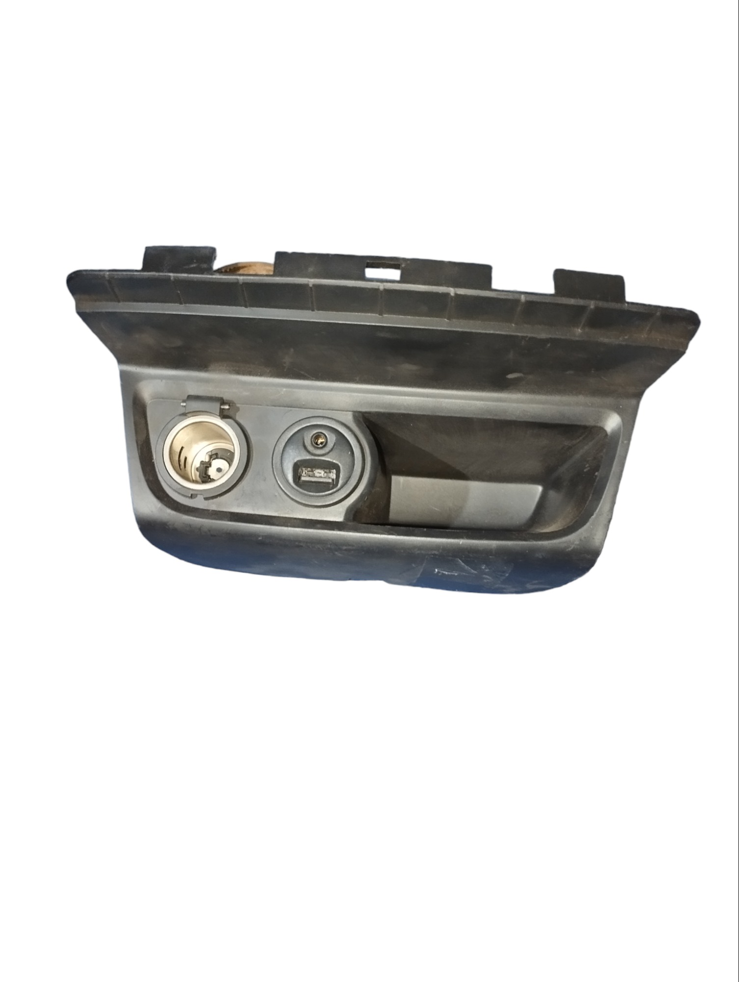 Conector Entrada Usb Auxiliar 12v Peugeot 208 2014 A 2017