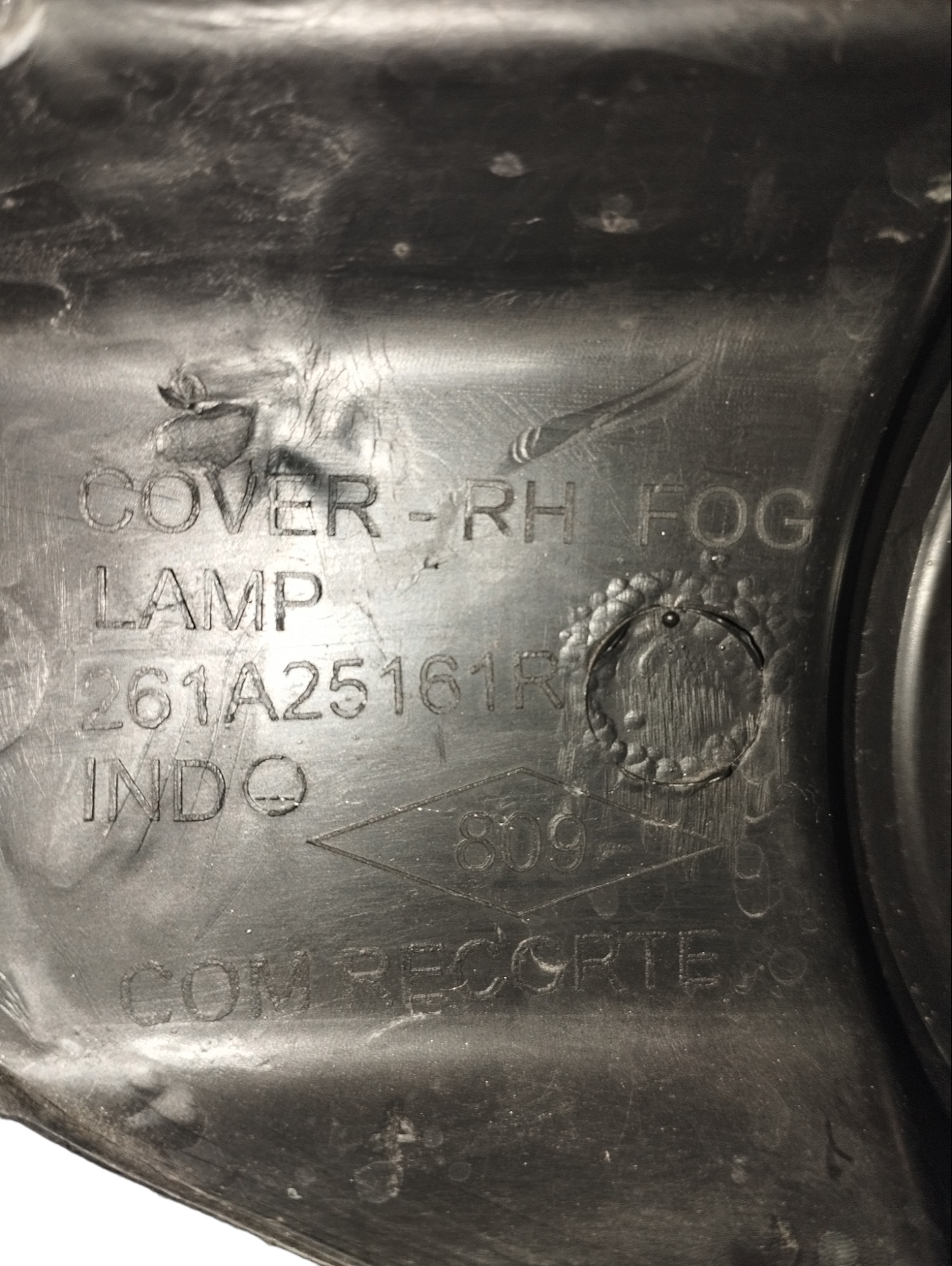 Acabamento Farol Milha Direito Renault Kwid 2020 3