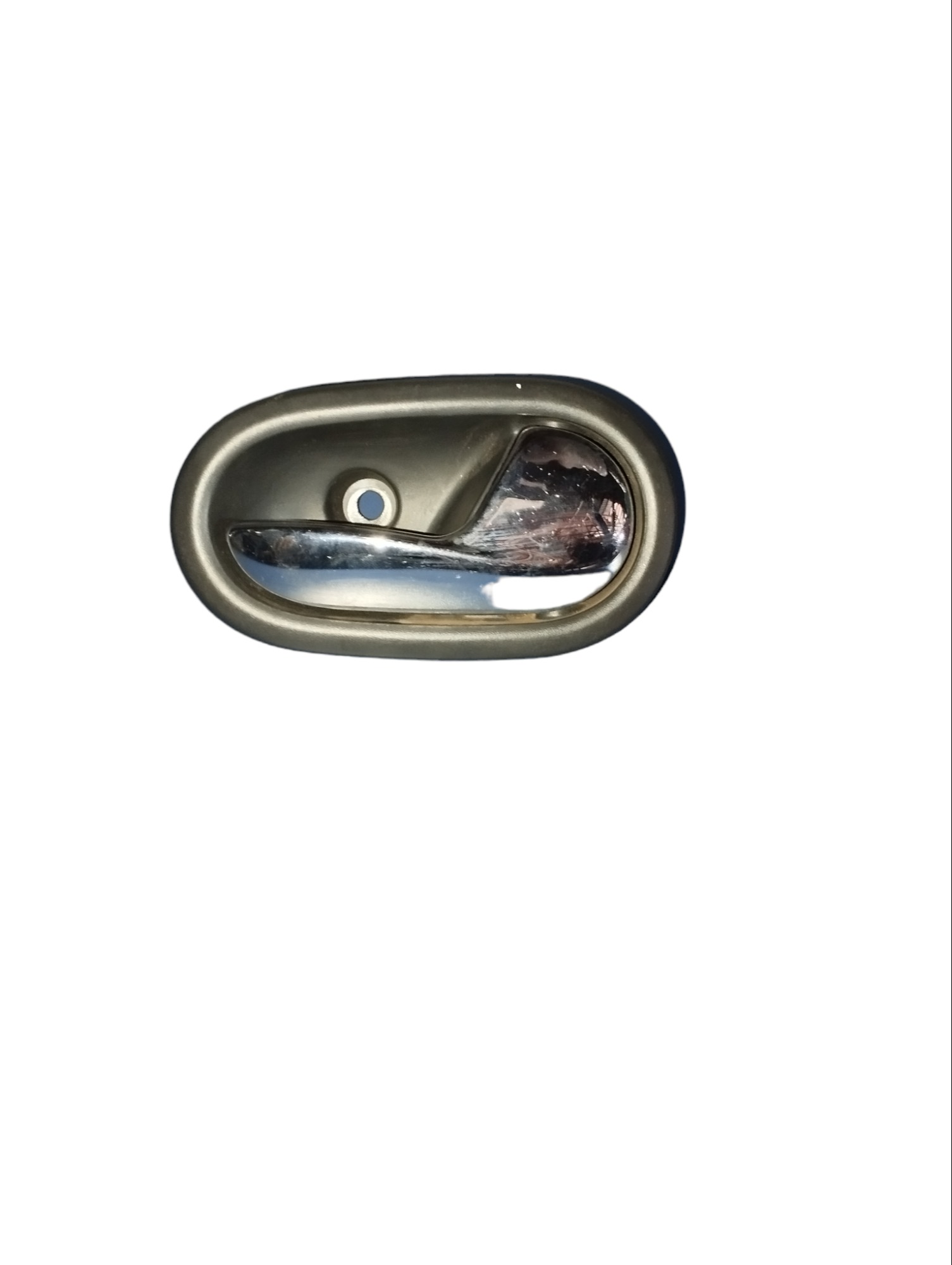 Maçaneta Puxador Porta Cromada Direito Sandero Logan 1