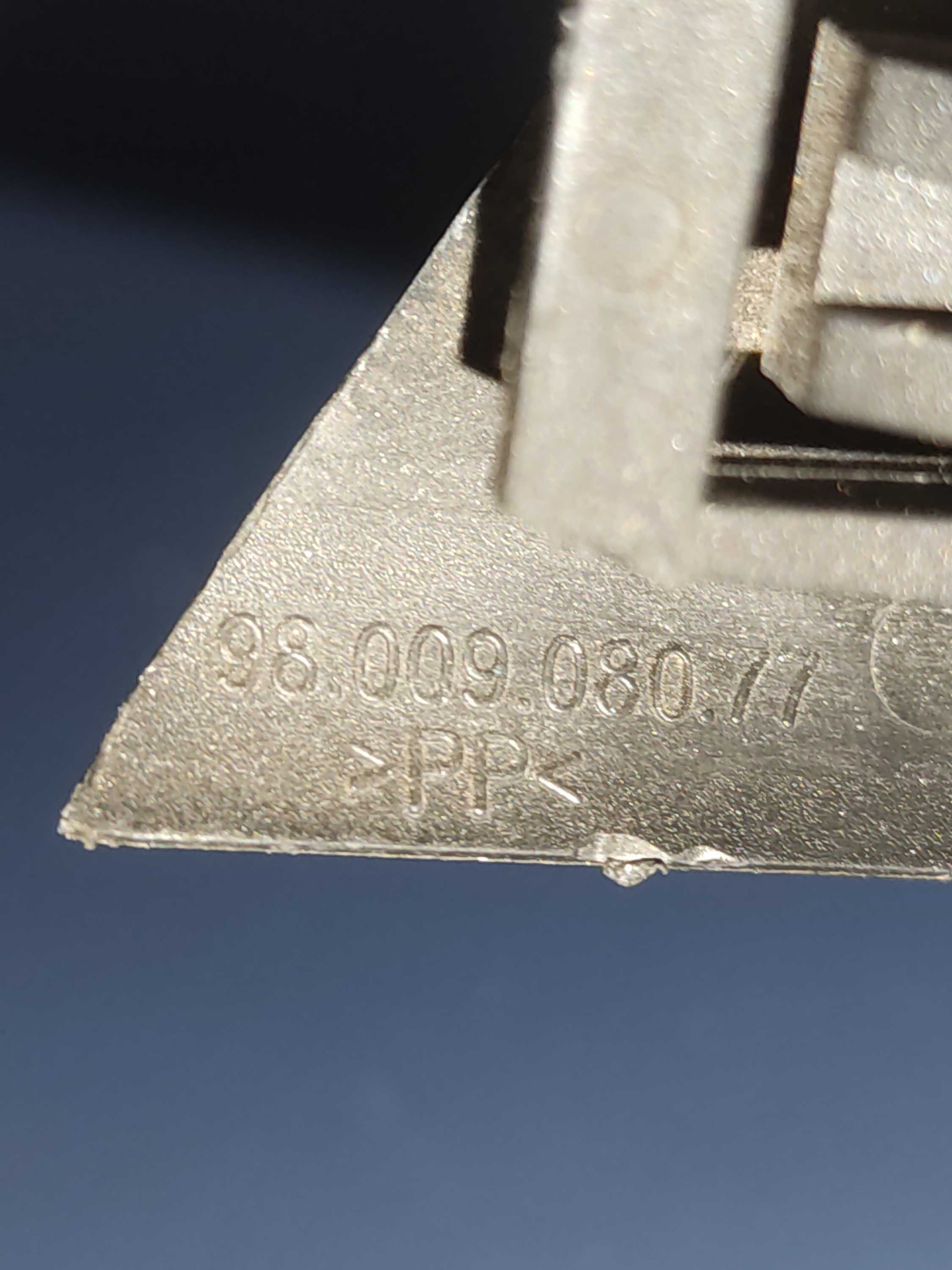 Acabamento Twiter Dianteiro Direito Peugeot 208 9800908077 Preto