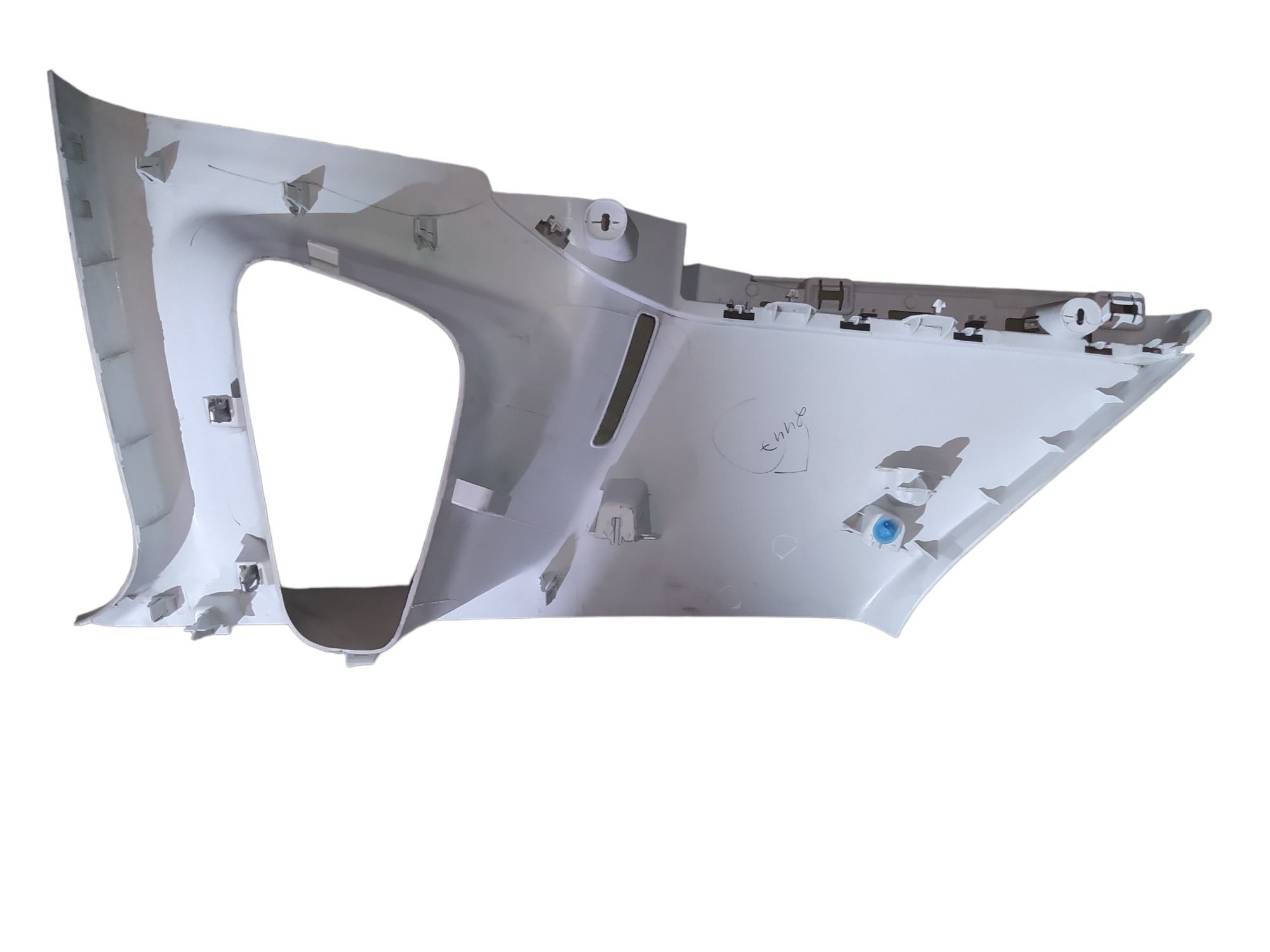 Acabamento Traseiro Lado  Direito  Porta Malas Peugeot  2008 4