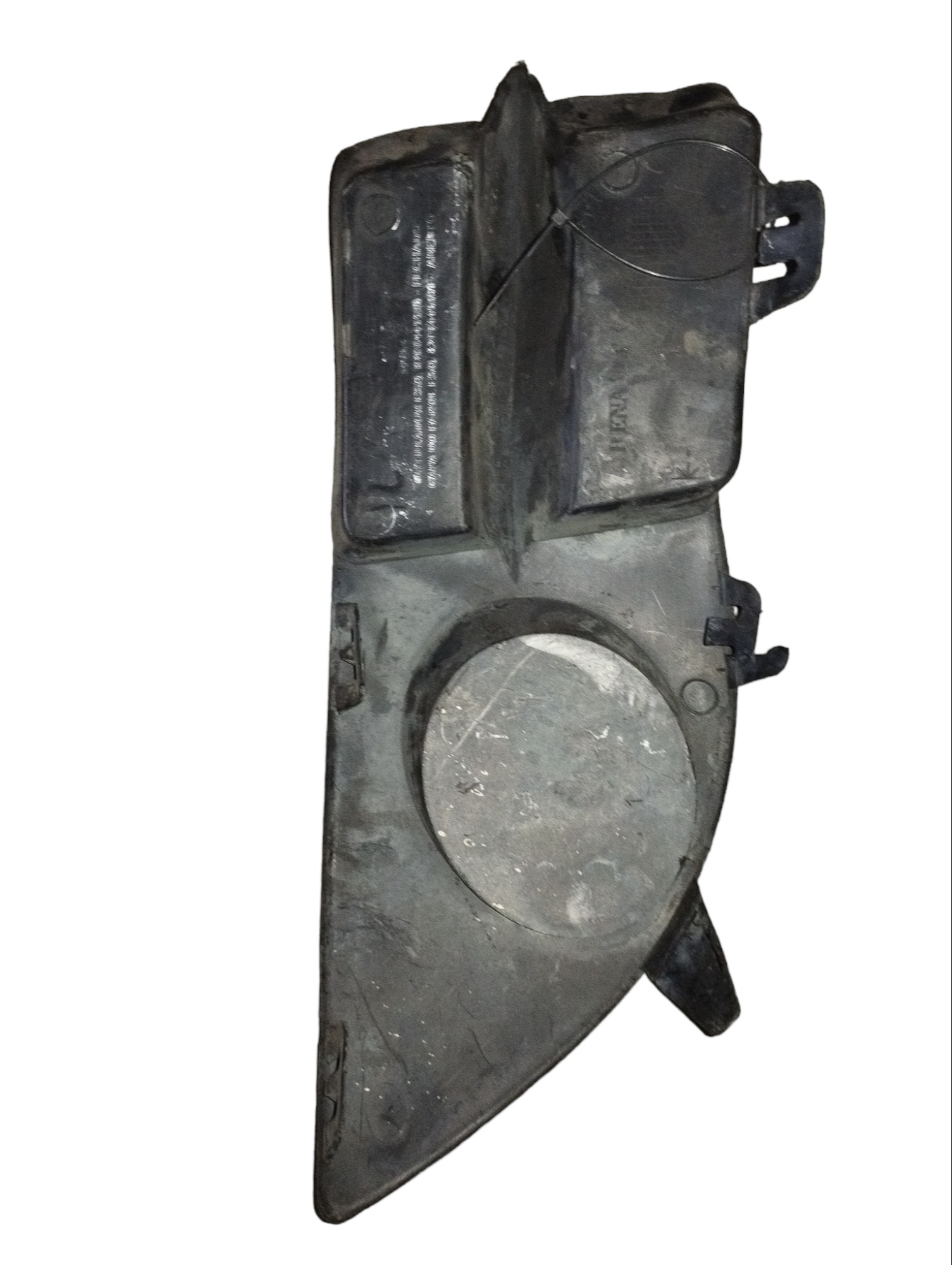 Grade Farol De Milha Direito Renault Clio 2006 A 2012 Direito