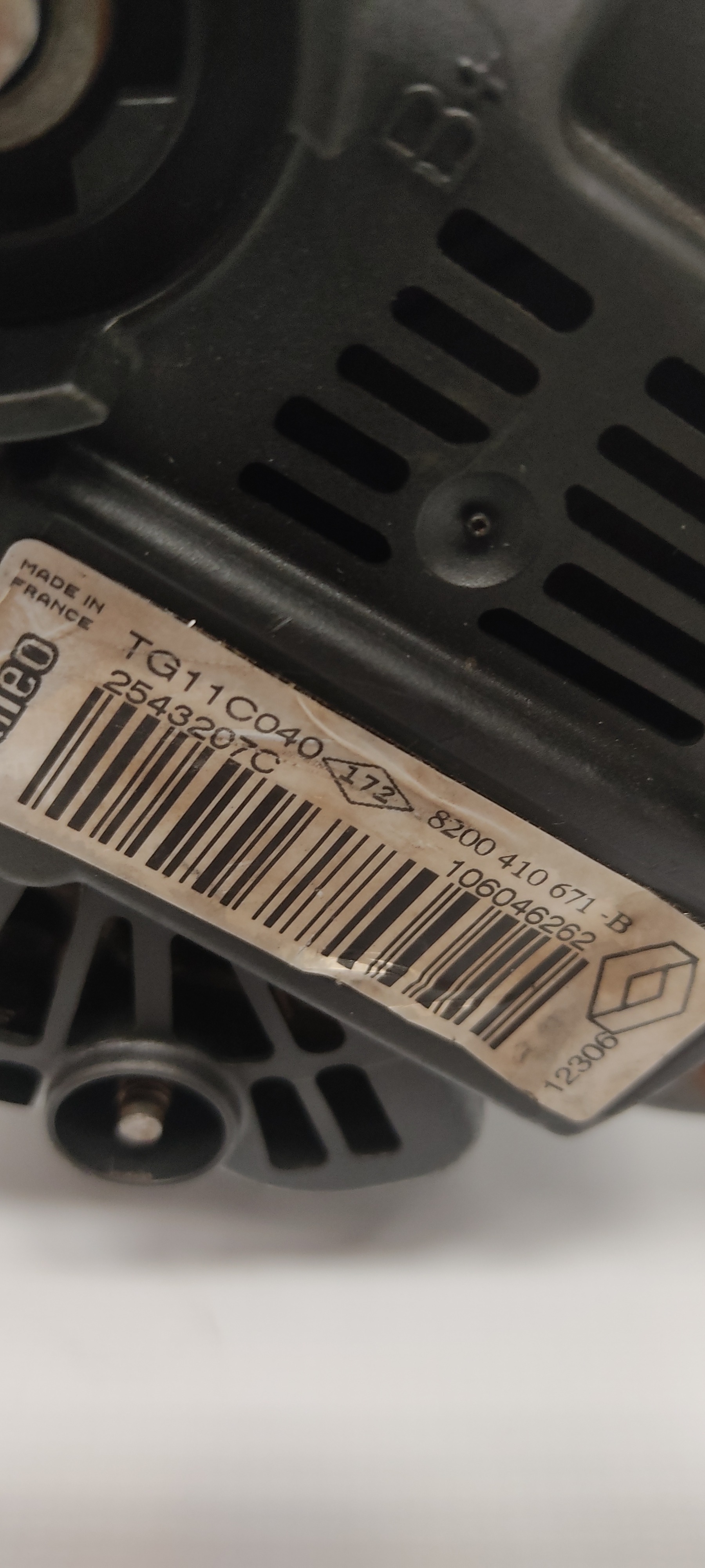 Alternador Renault Megane Grand Scenic 2.0 16v 8200410671r 7