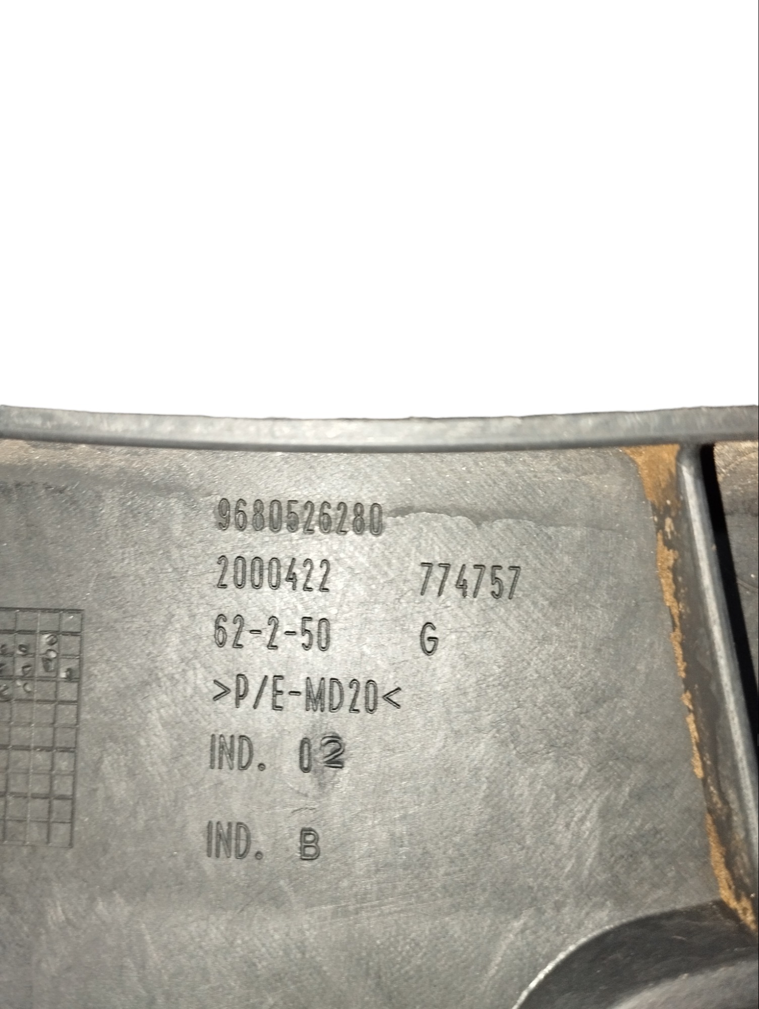 Guia Parachoque Citroen C4 Picasso 9680526280 4