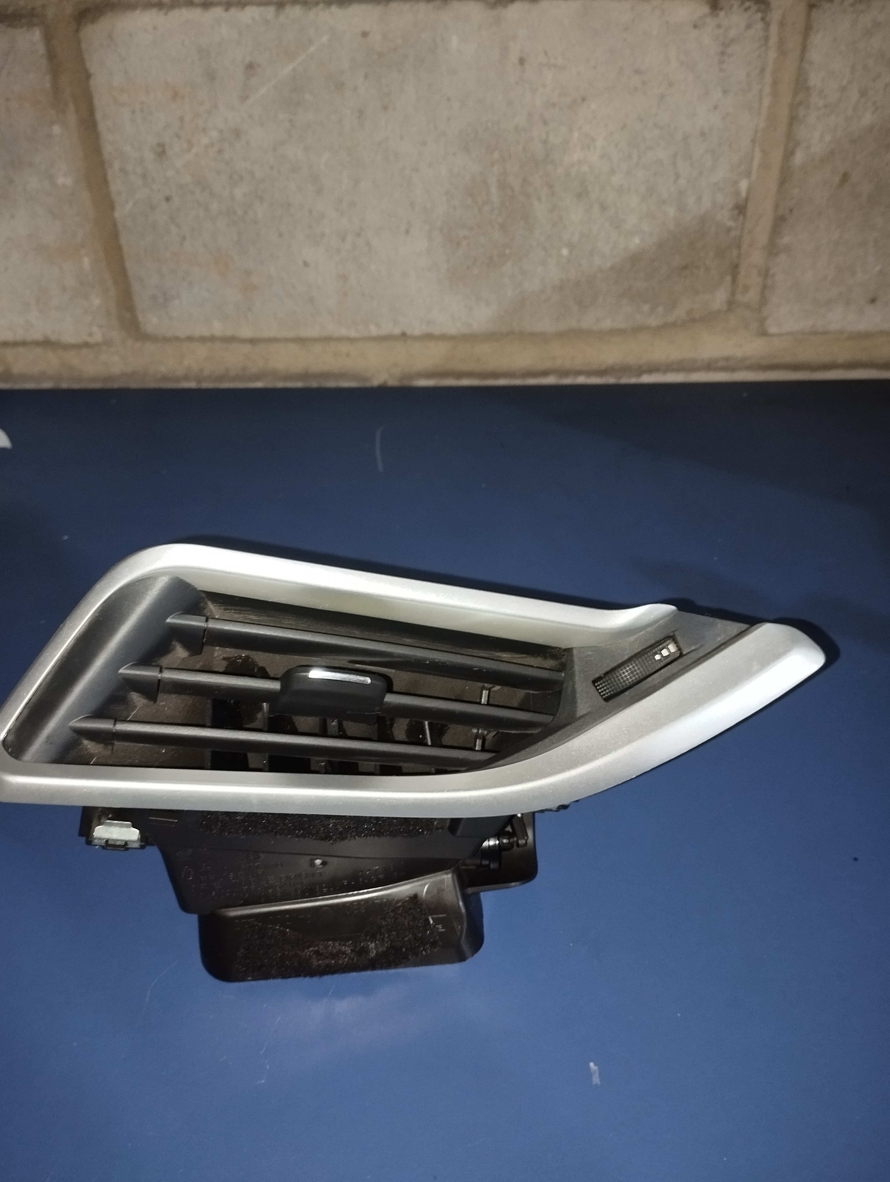 Difusor Ar Direito Peugeot 208 2014