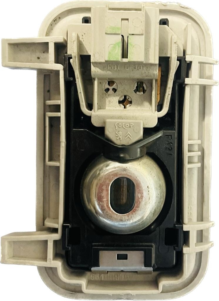 Luz De Teto Cortesia Peugeot 206 Citroen C3 9610095677