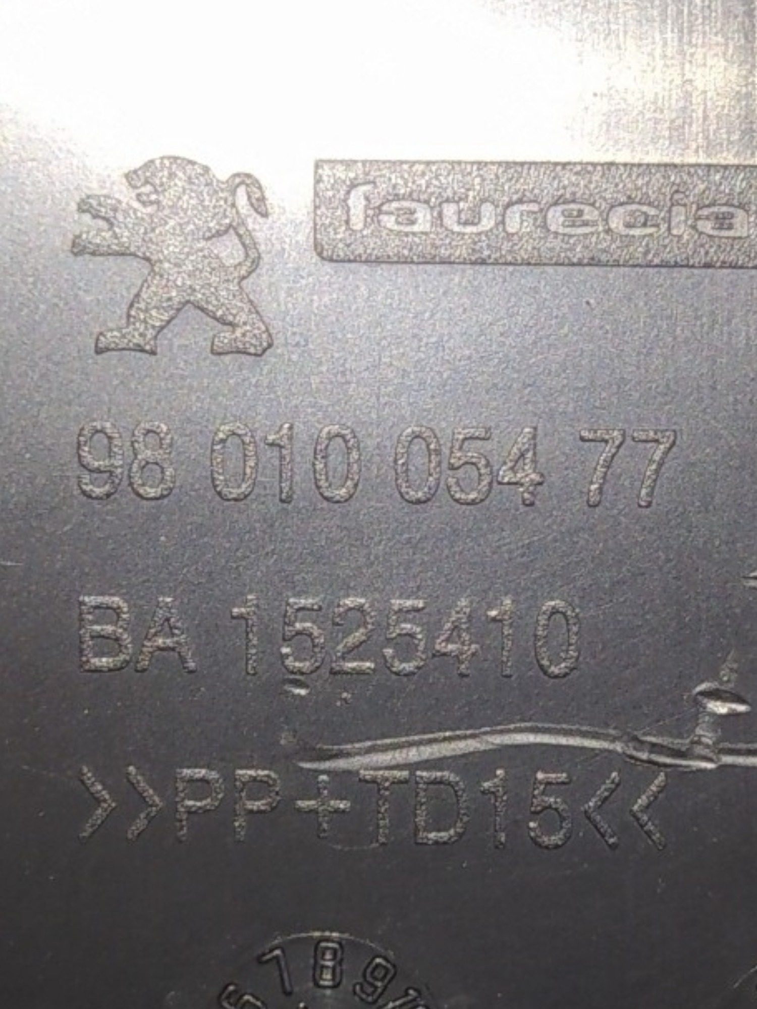 Acabamento Do Console Central Peugeot 2008 2019 9801005477 5