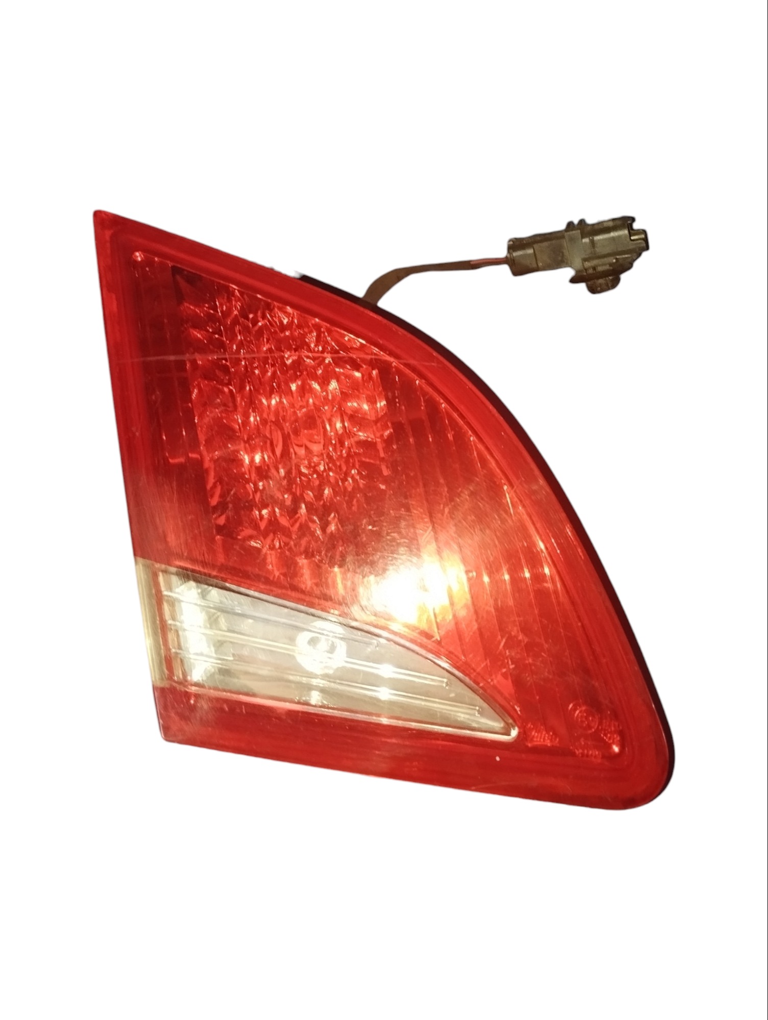 Lanterna Tampa Traseira Esquerda Peugeot 408 1