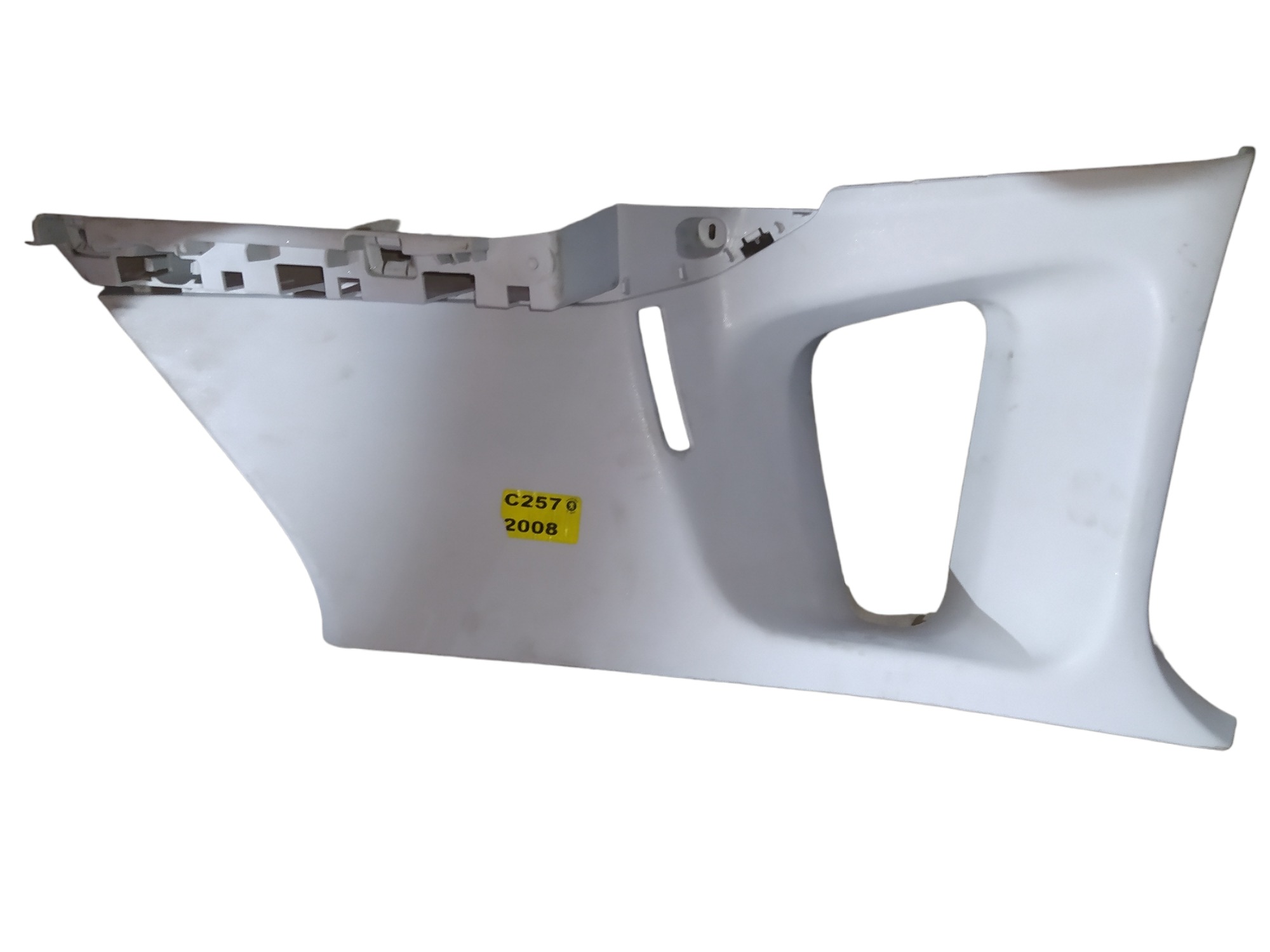 Acabamento Traseiro Lado  Direito  Porta Malas Peugeot  2008 2