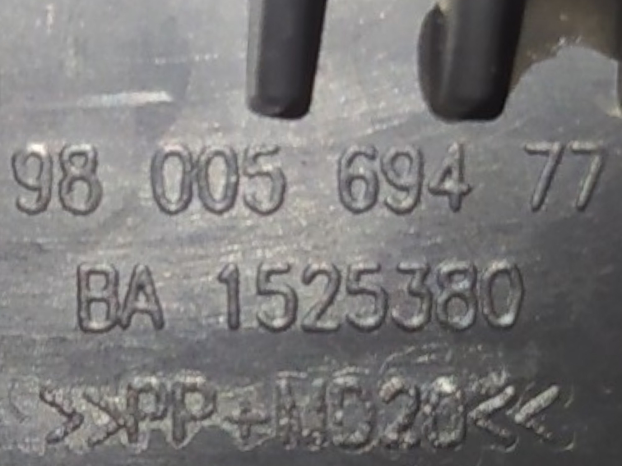 Moldura Console Peugeot 208 Griffe Original 9800569477 5