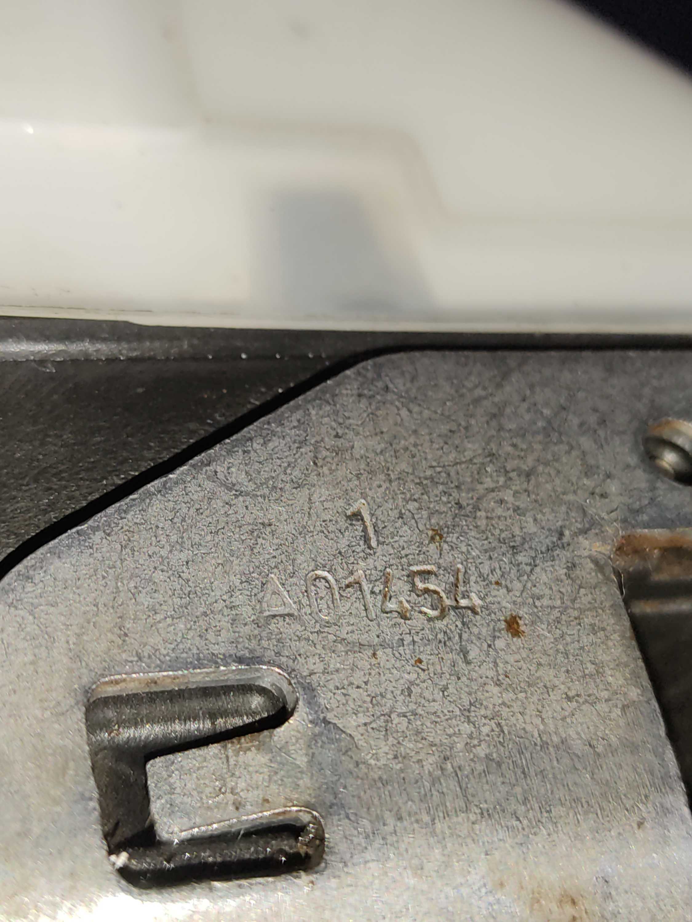 Fechadura Dianteira Direita Peugeot 308 3008 2011 A 2015 5