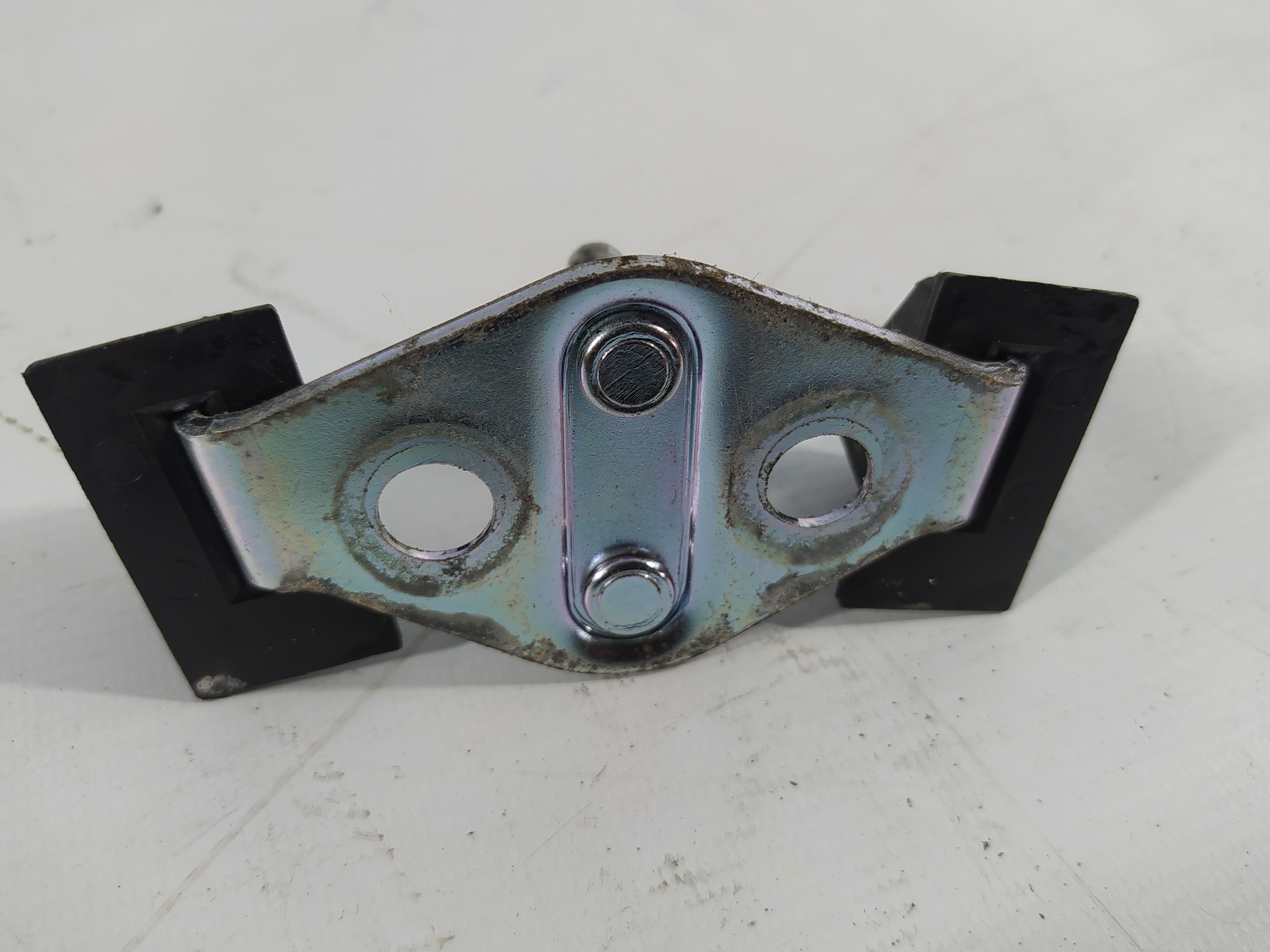 Batente Tampa Traseira Hyundai I30 Perua 2010 2011 2012 1