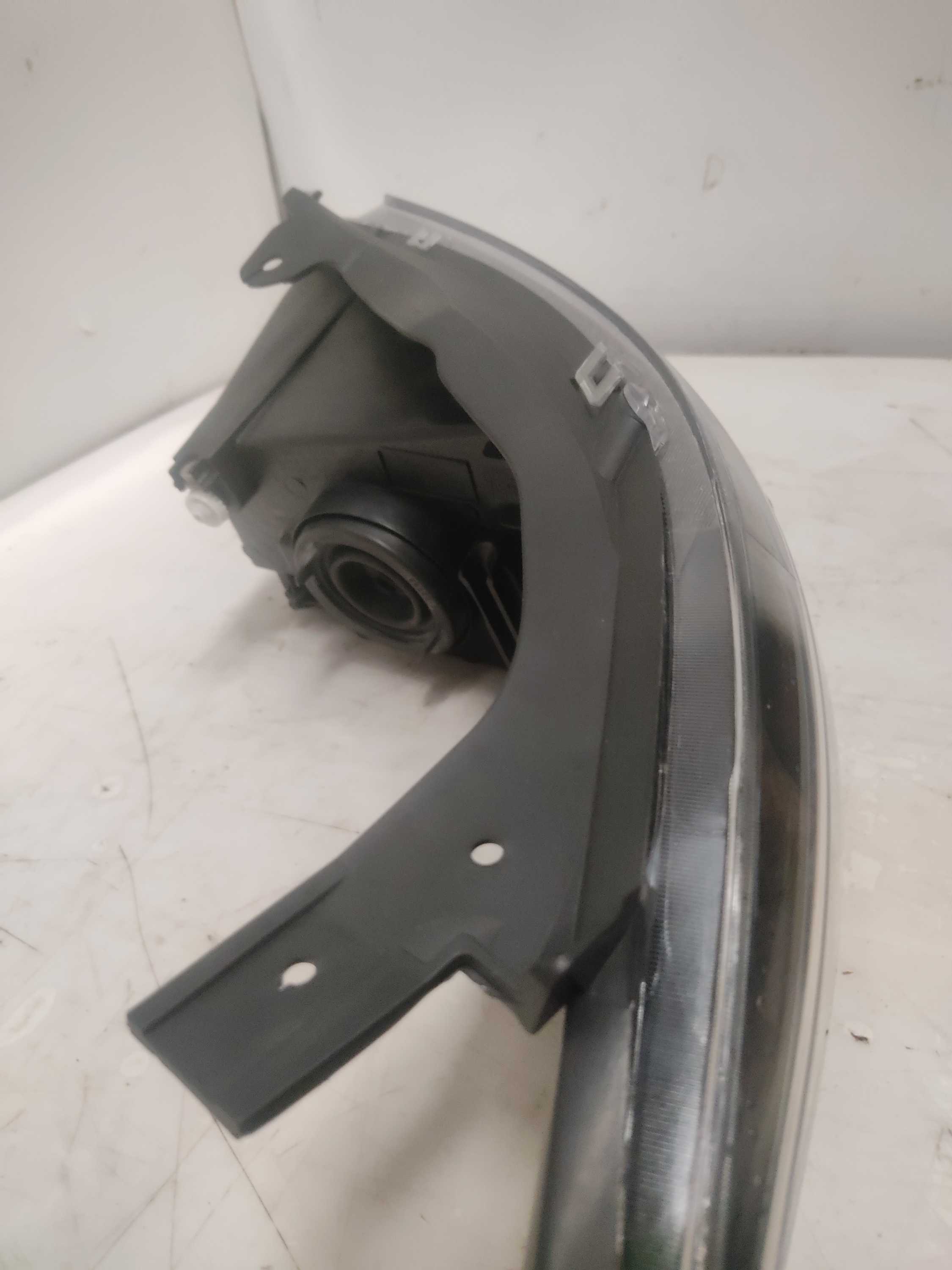 Farol Direito Masc. Negra Onix Prisma 2012 A 2016 Original