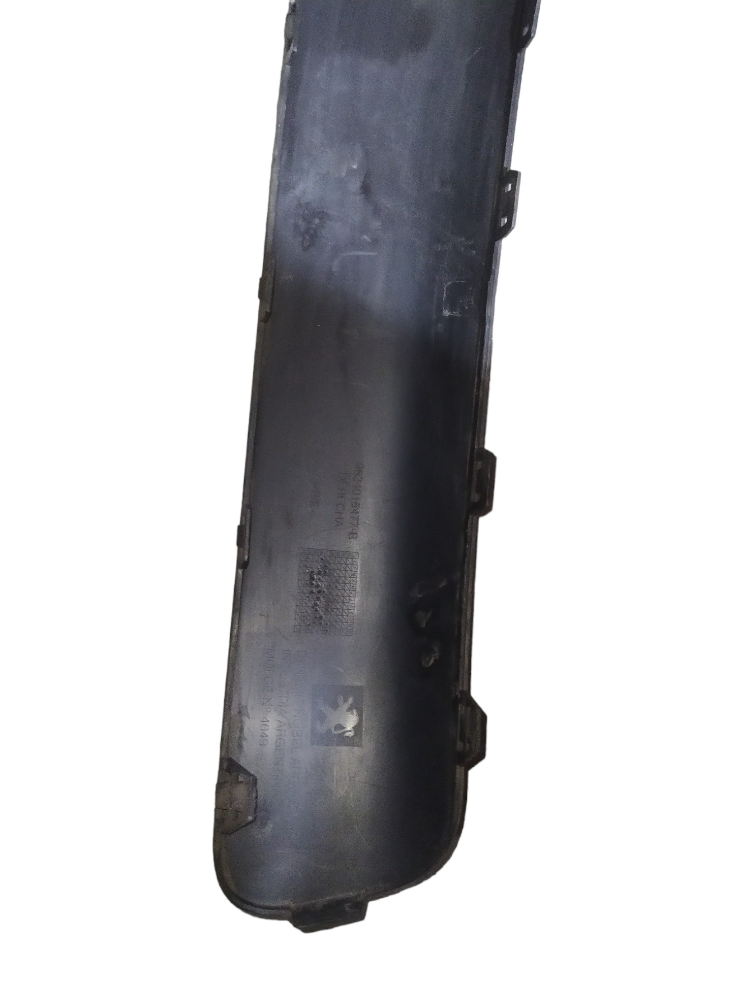 Moldura Aplique Esquerda Parachoque Peugeot 307 03 A 11 8