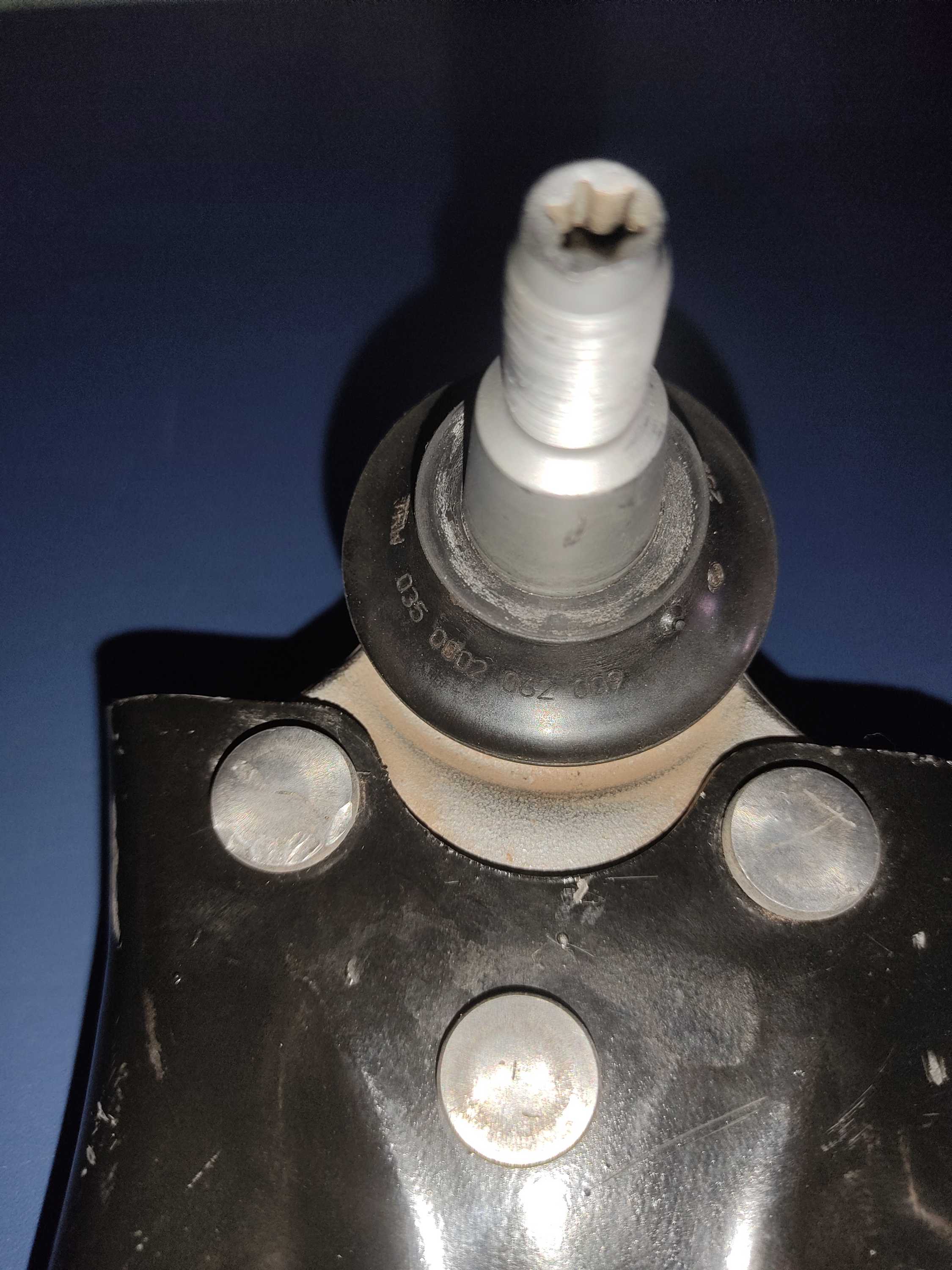 Bandeja Suspensão É Pivo Renault Duster 2011 A 2016 Origina 6