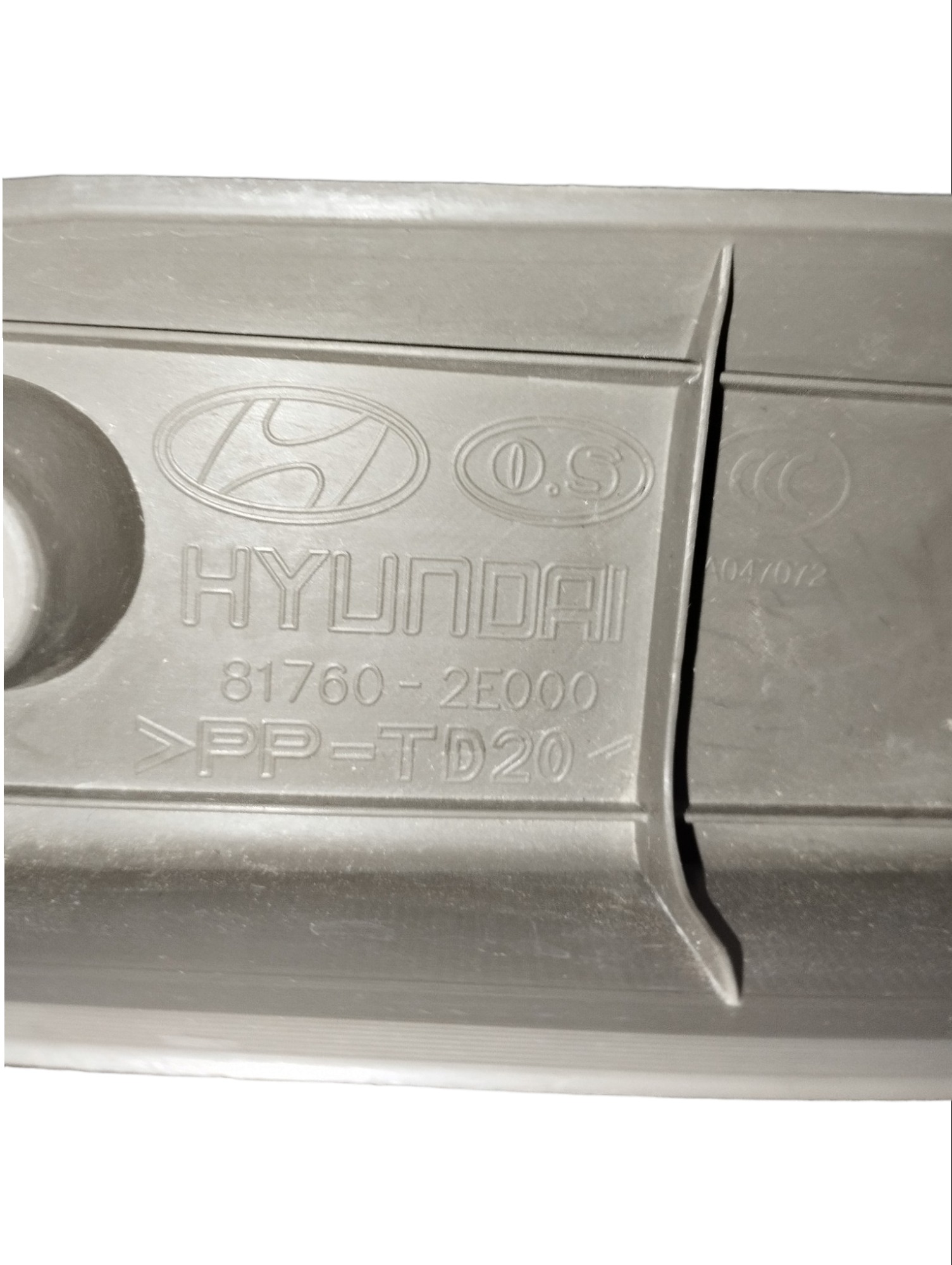 Acabamento Superior Tampa Traseira Hyundai Tucson 817602e000 3