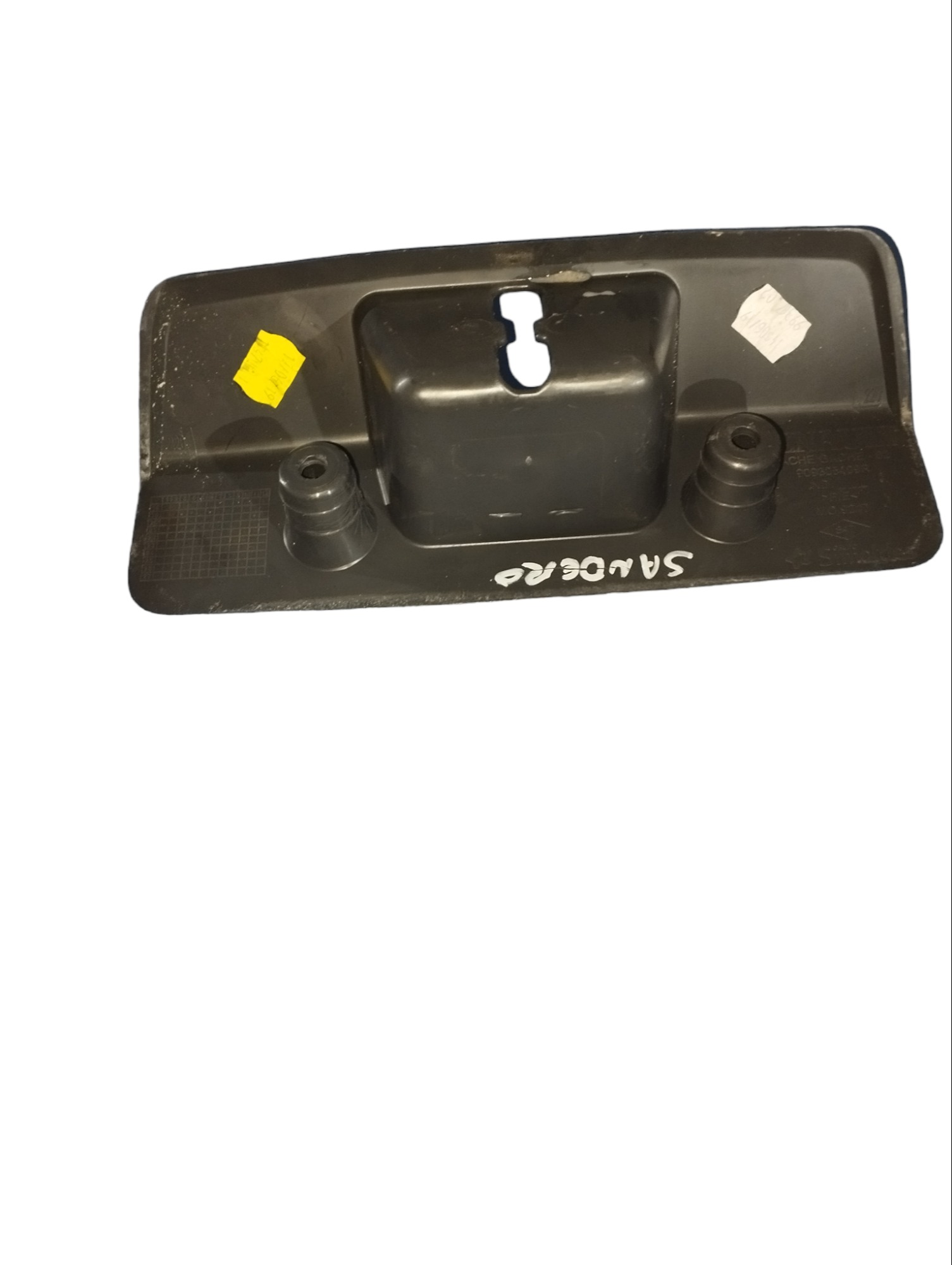 Acabamento Trava Fechadura Porta Malas Sandero 2