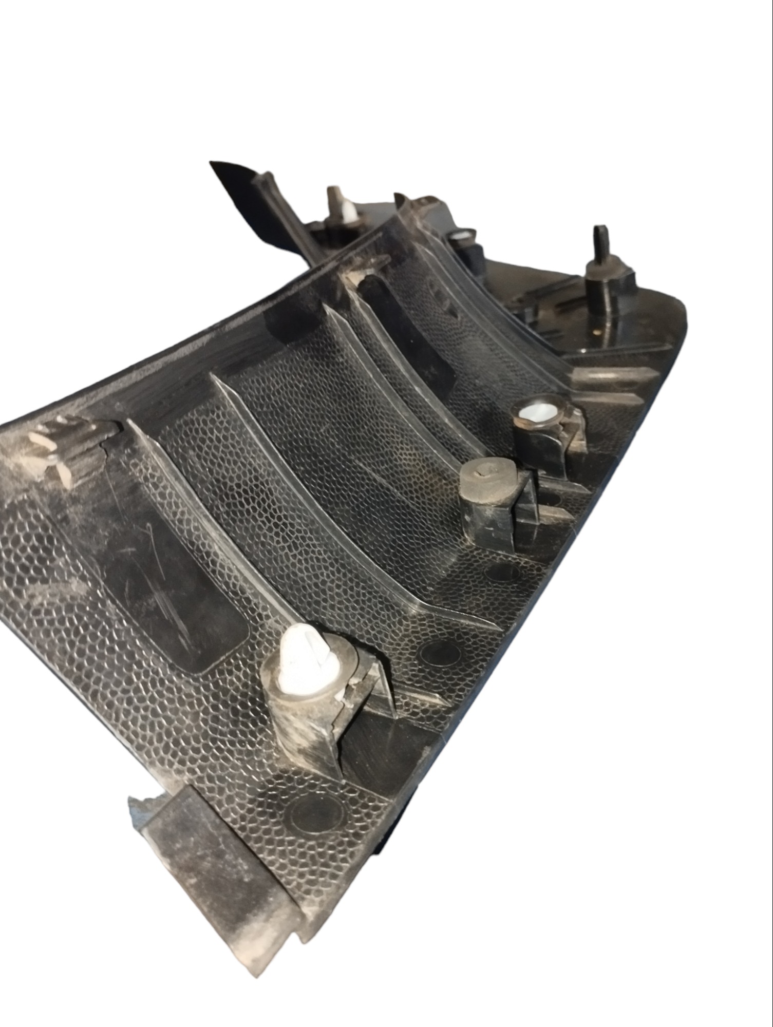 Acabamento Tampa Cacamba Renault Duster 4