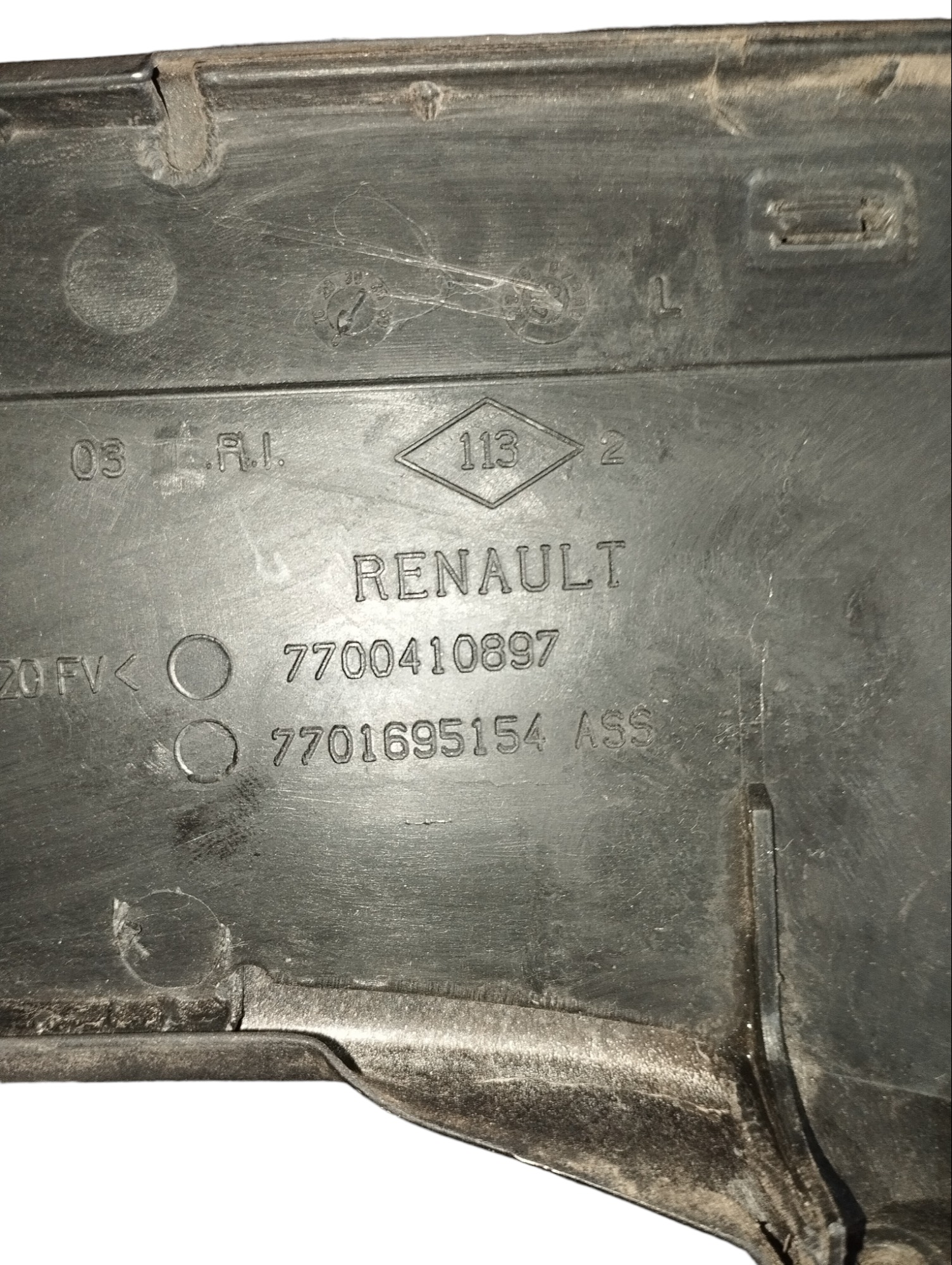 Aerofólio Traseiro Renault Clio Com Furo 2003 A 2012 4