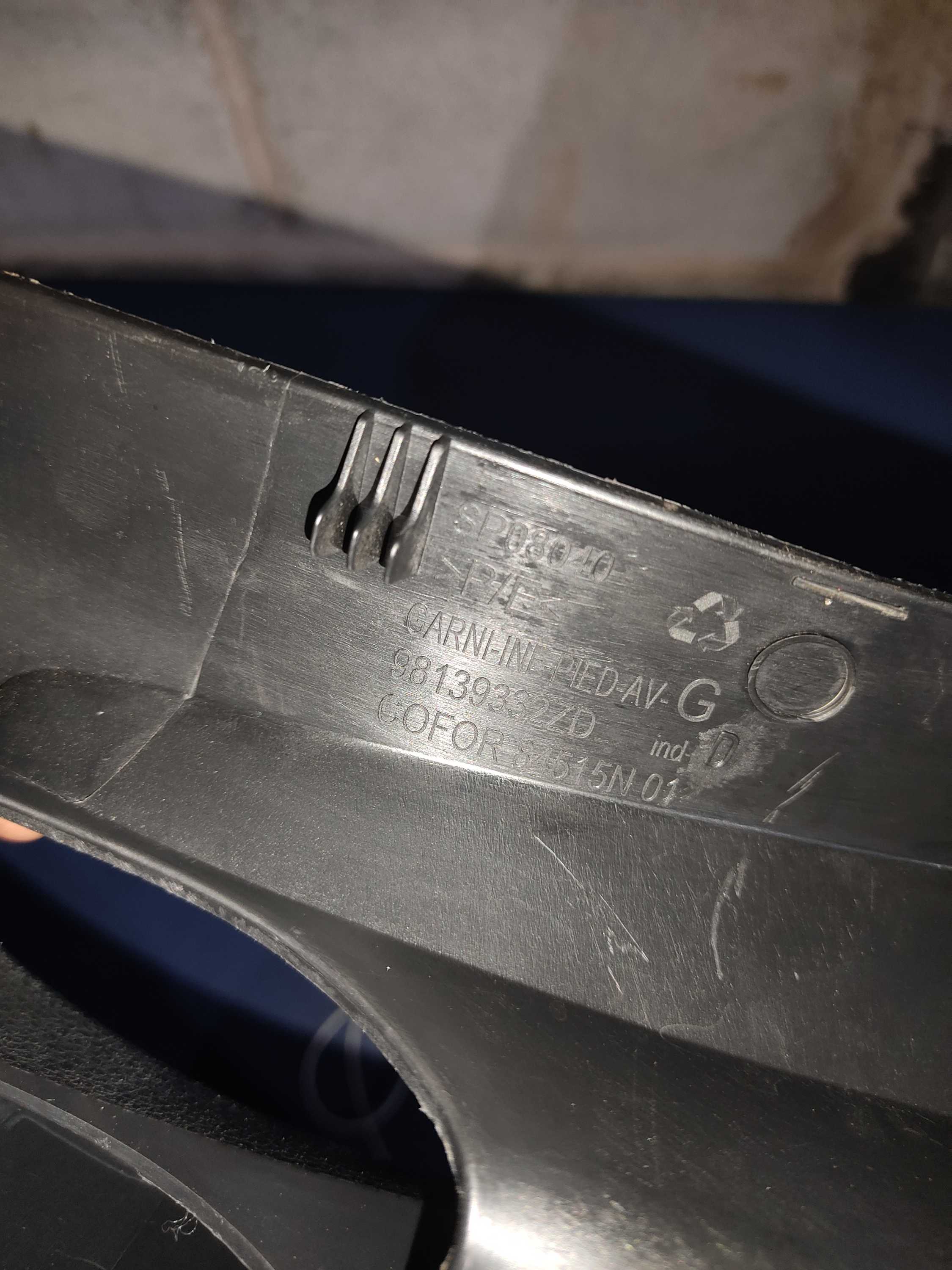 Moldura Soleira Esquerda Peugeot Expert 2021 98139332zd