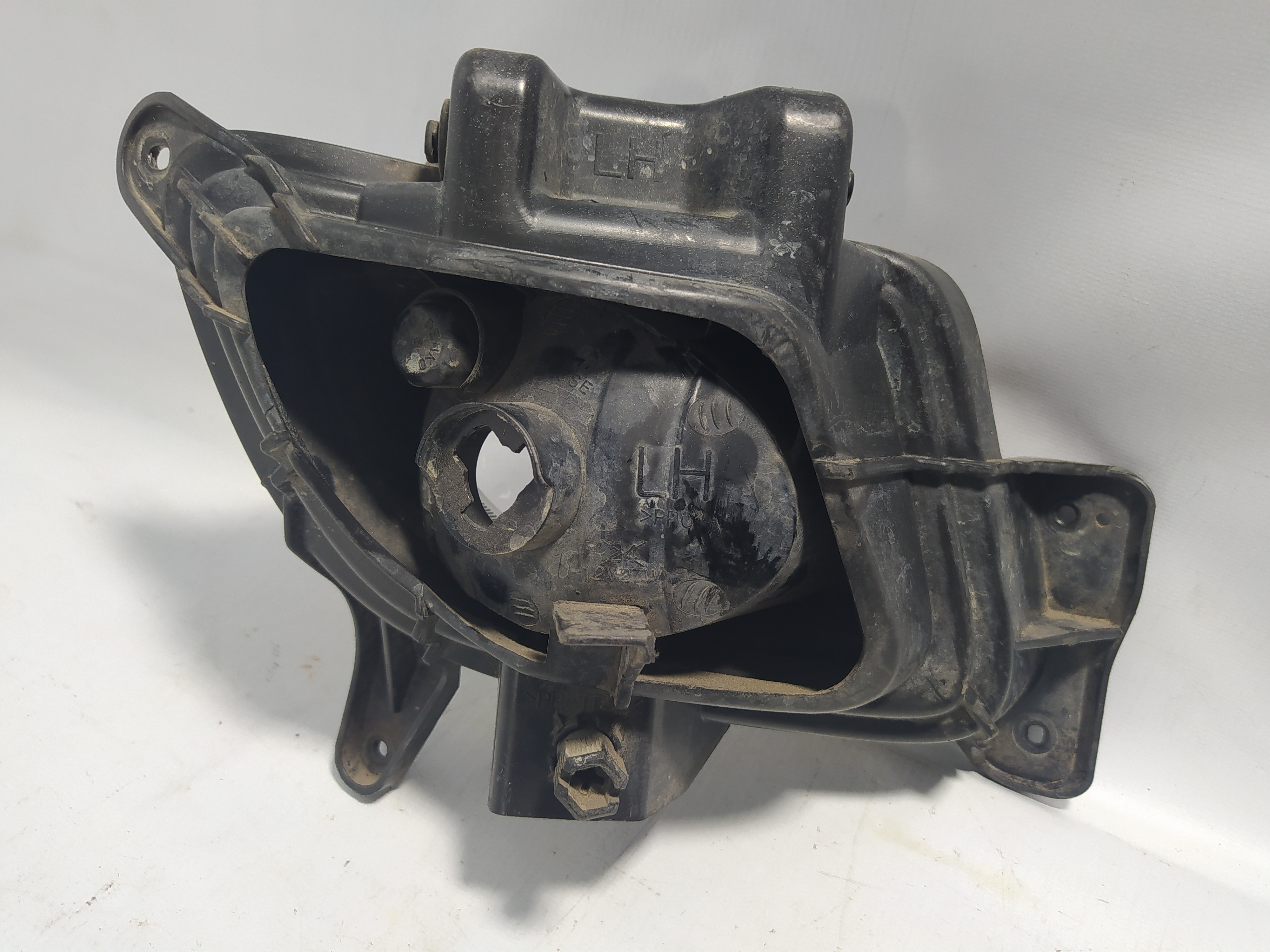 Farol De Milha Esquerdo Hyundai I30 2008 A 2012 C/ Detalhes Branco
