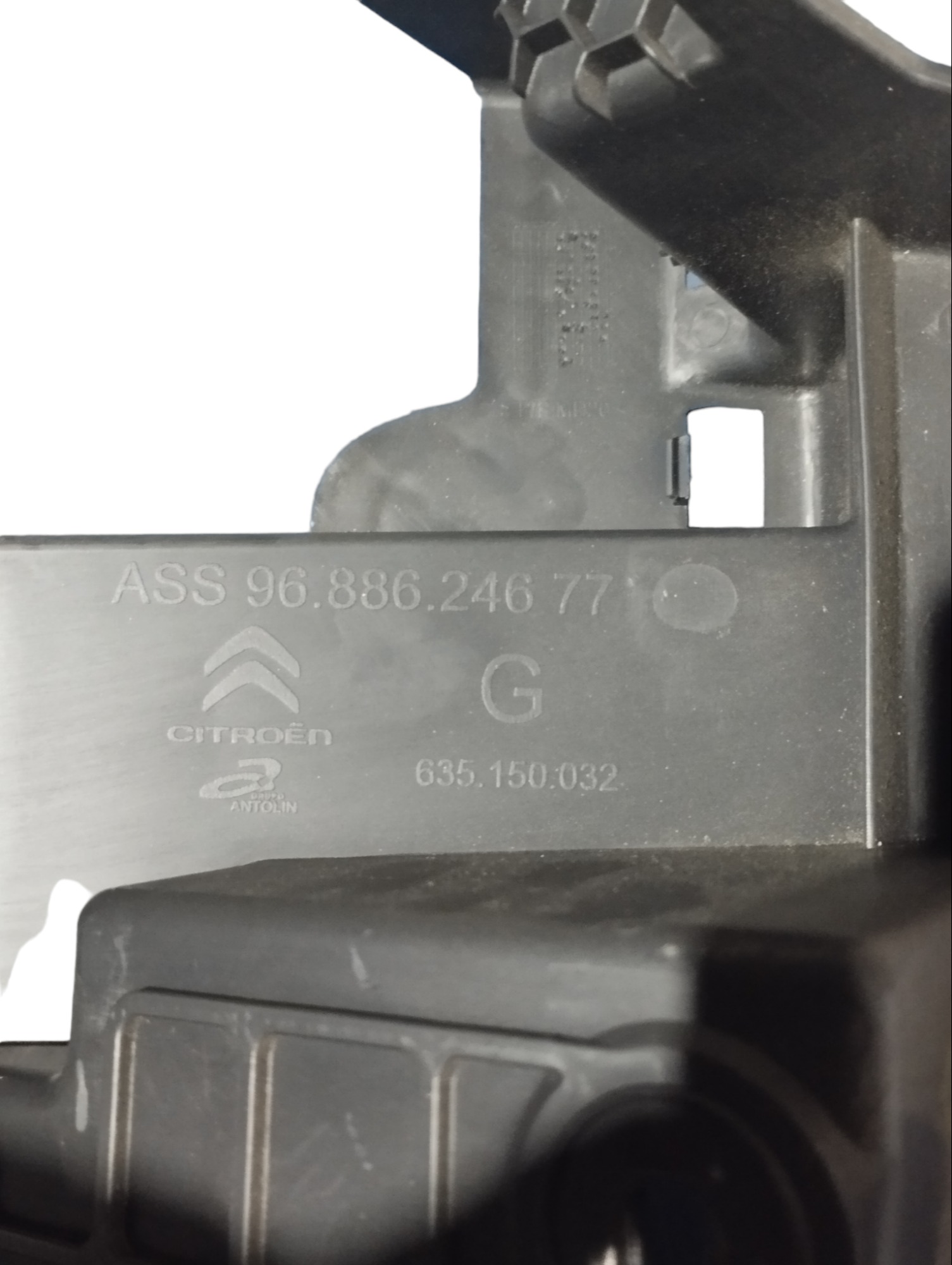 Acabamento Esquerdo Do Porta Malas Citroen C3 Picasso 3