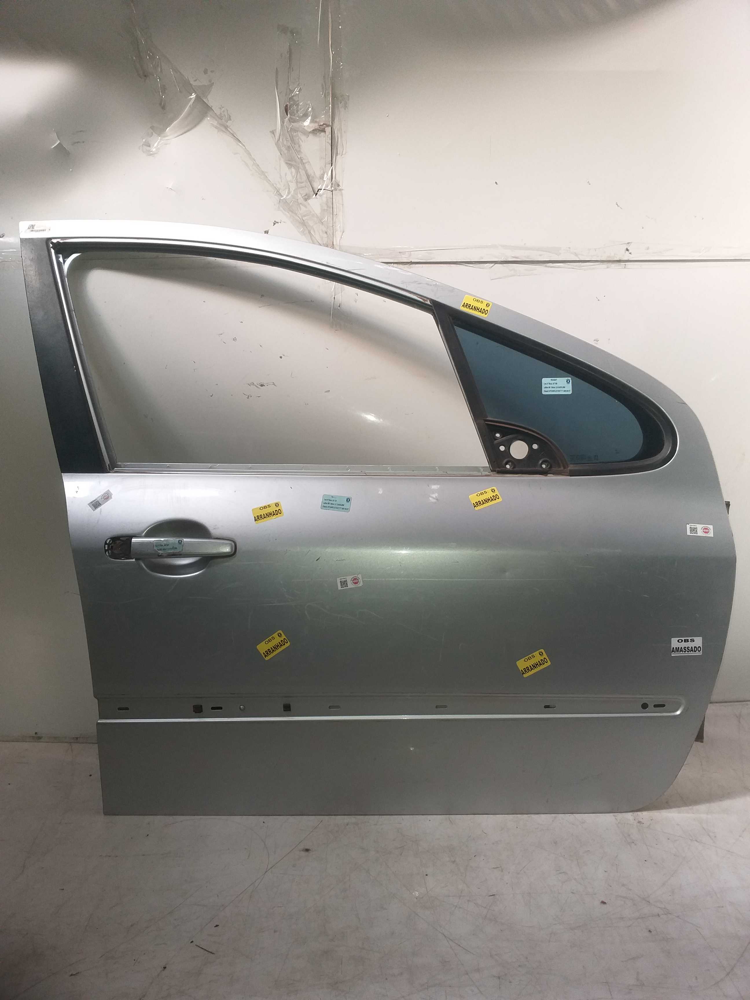 Porta Dianteira Direita Peugeot 307 2009 A 2014 Prata Dianteira