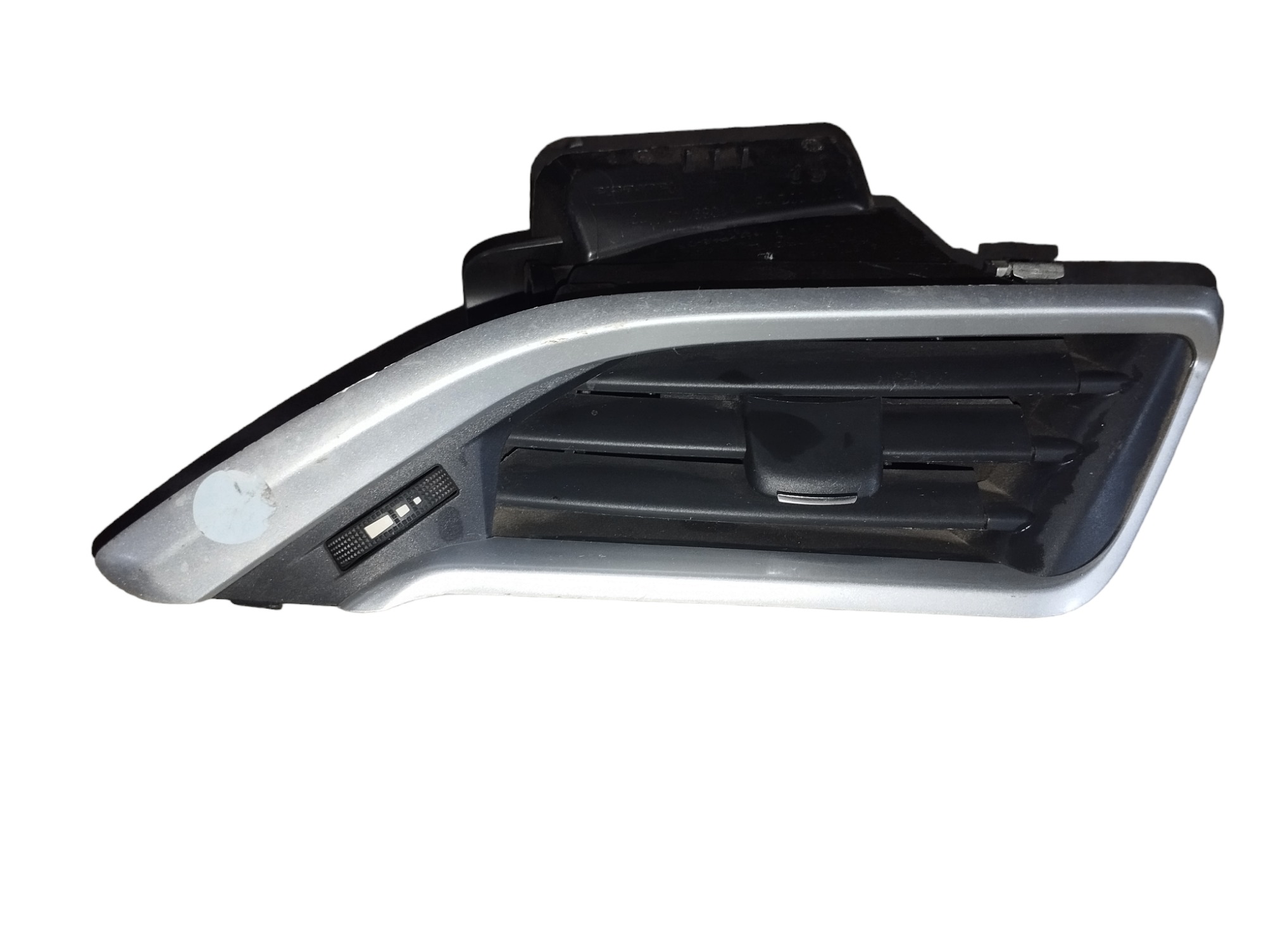 Difusor De Ar Lateral Direito Peugeot 208 2015 A 2019