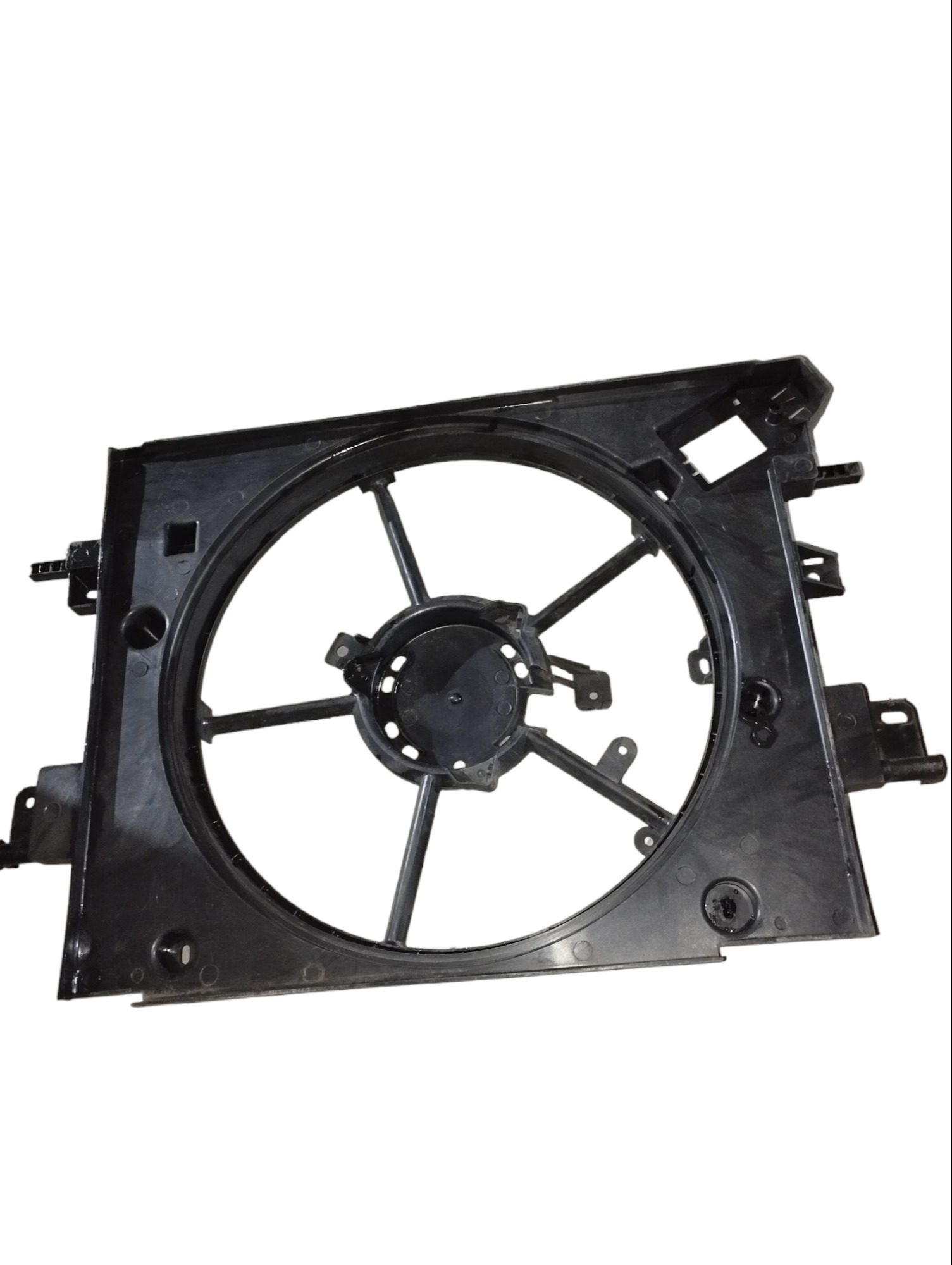 Defletor Da  Ventoinha Renault  Duster 2.0 2016 A 2017