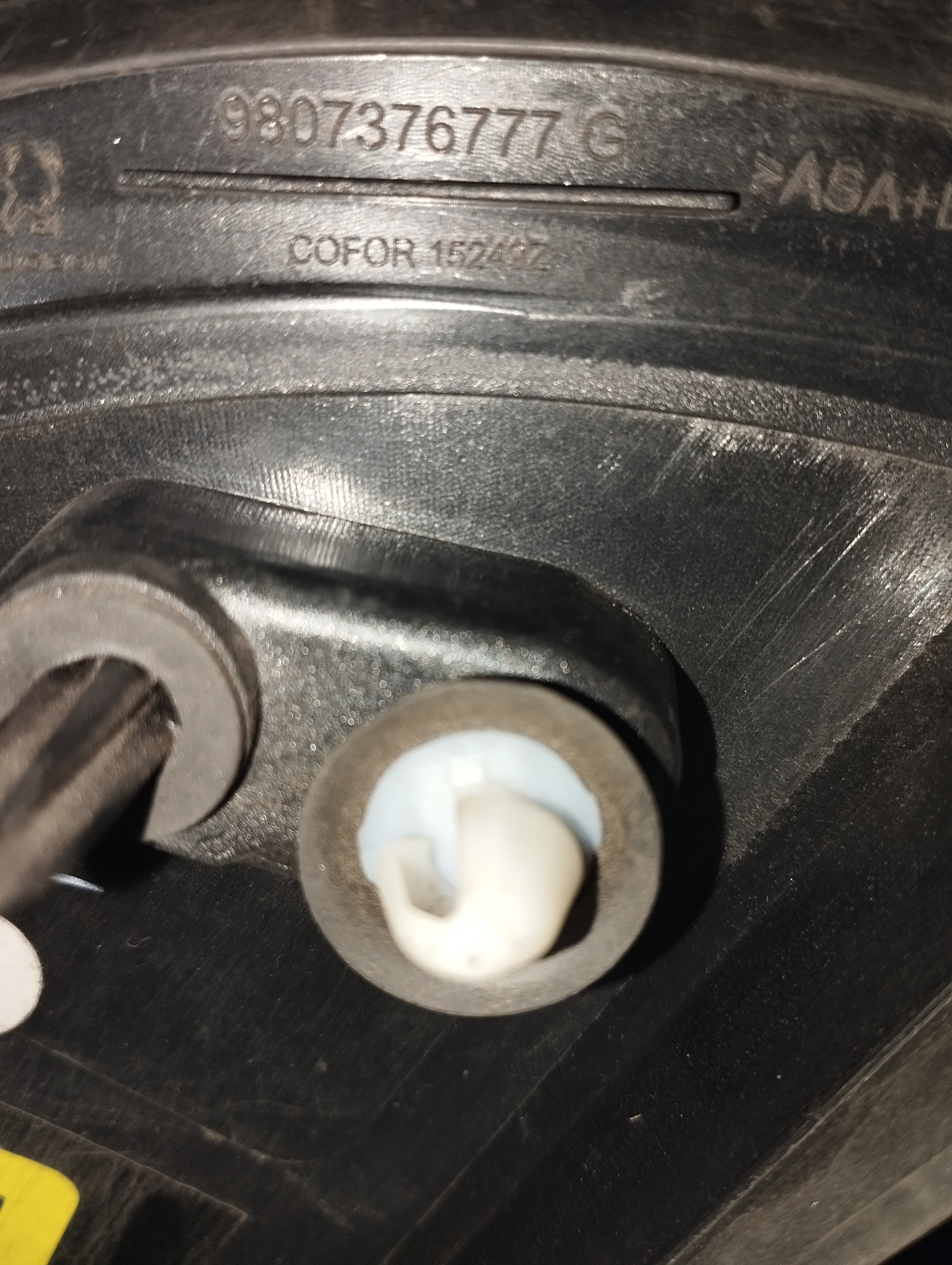 Acabamento Coluna Traseira Esquerda Peugeot 208 2015 3