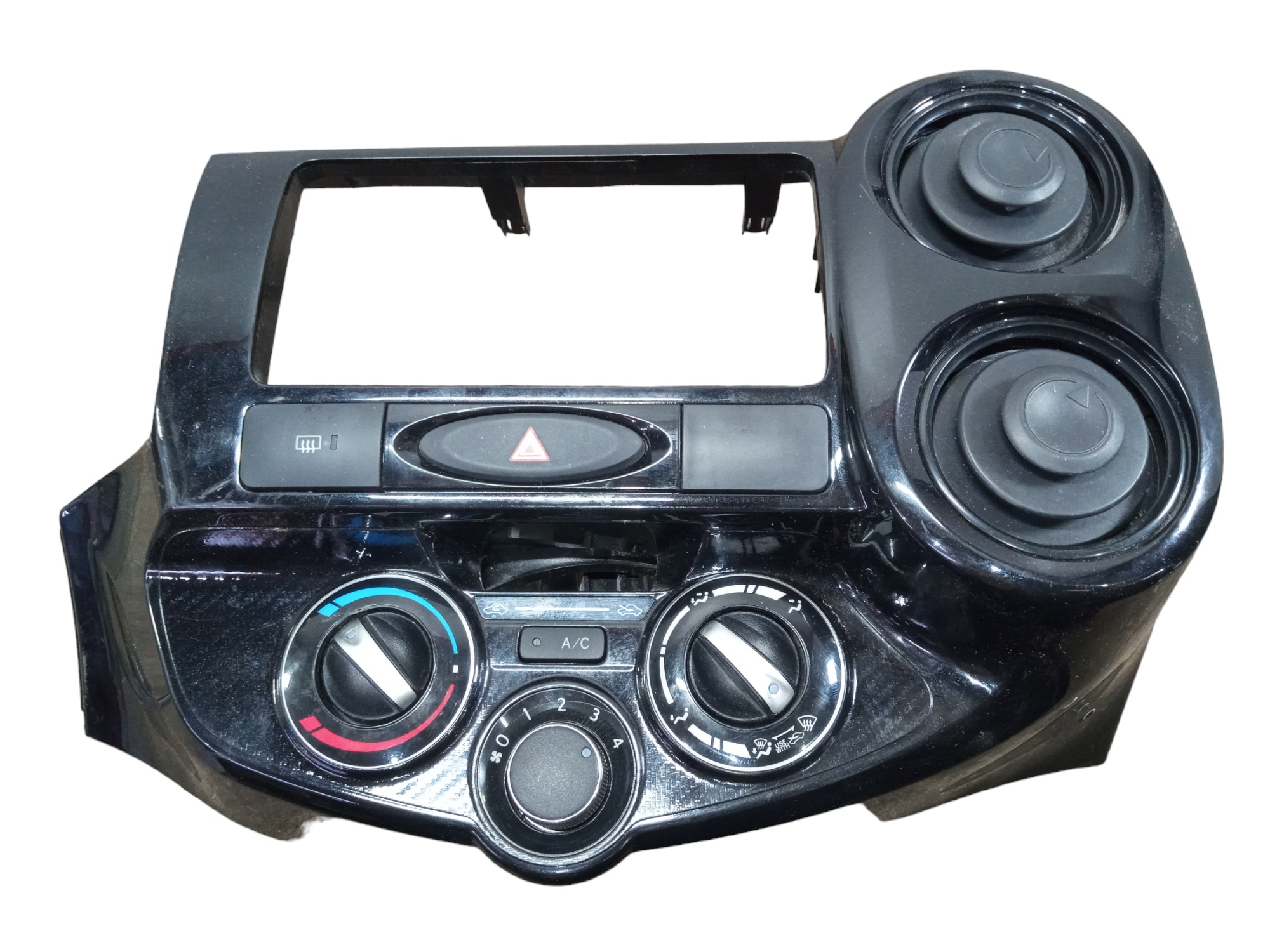 Moldura Central Com Comando Ar Toyota Etios 2015 2019