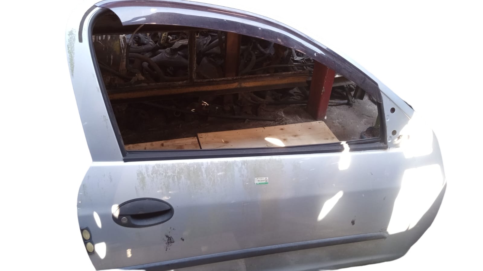 Porta Direita Chevrolet Celta 2p So/lata  Dianteira Direito Prata