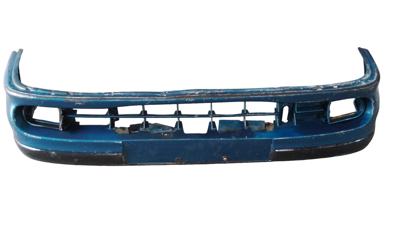 Parachoque Dianteiro Renault Scenic 2000 Com Pequeno Detalhe