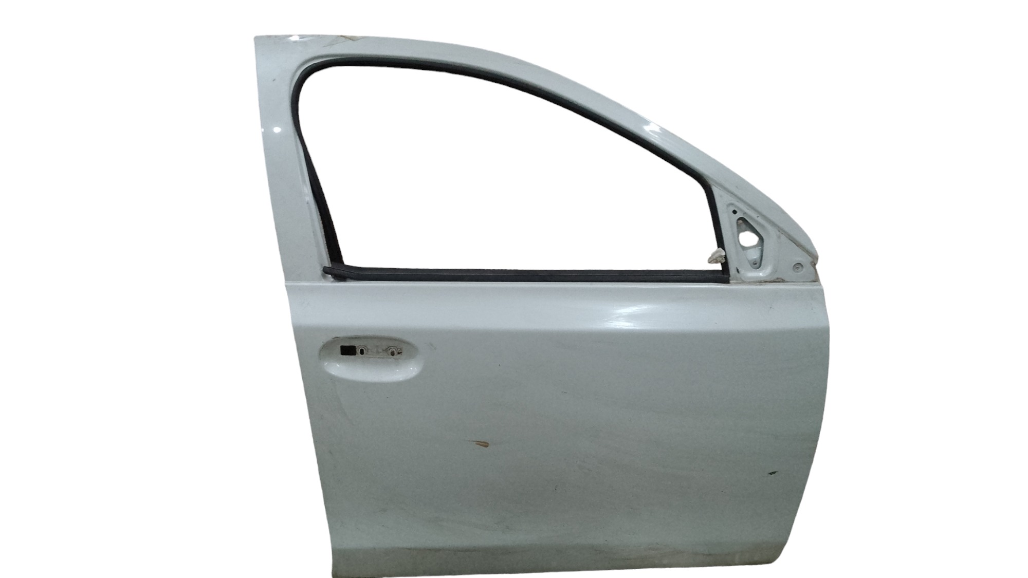 Porta Dianteira Direita Toyota Etios 2019 Original Obs:lata Dianteira Direita Branca