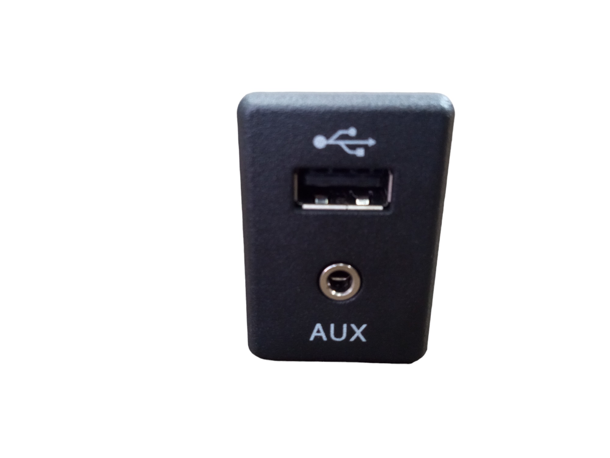 Entrada Usb Porta Nissan Kicks 2021 Original